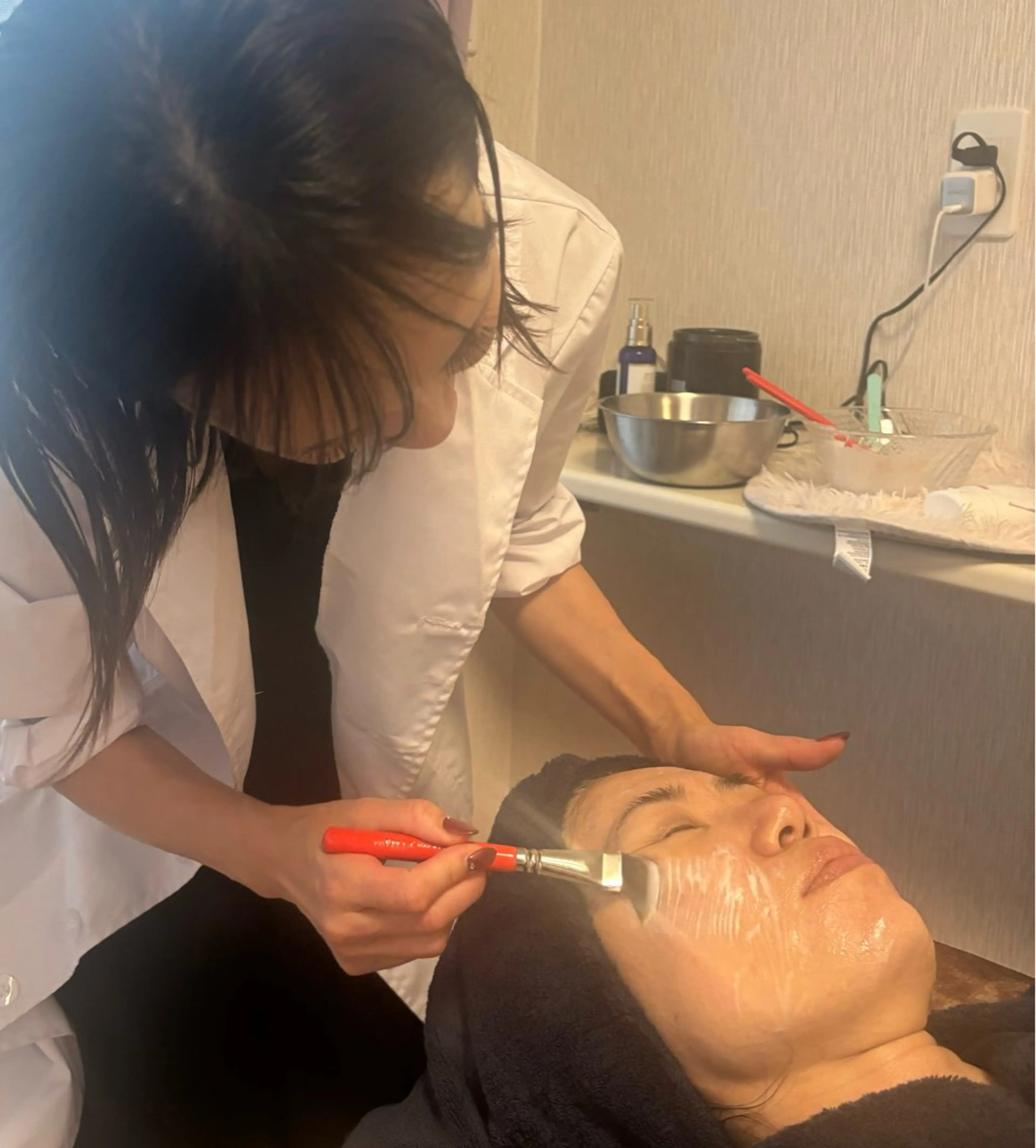 ハーブピーリング専門 毛穴洗浄❤️眉waxのエステ・リラクイメージ