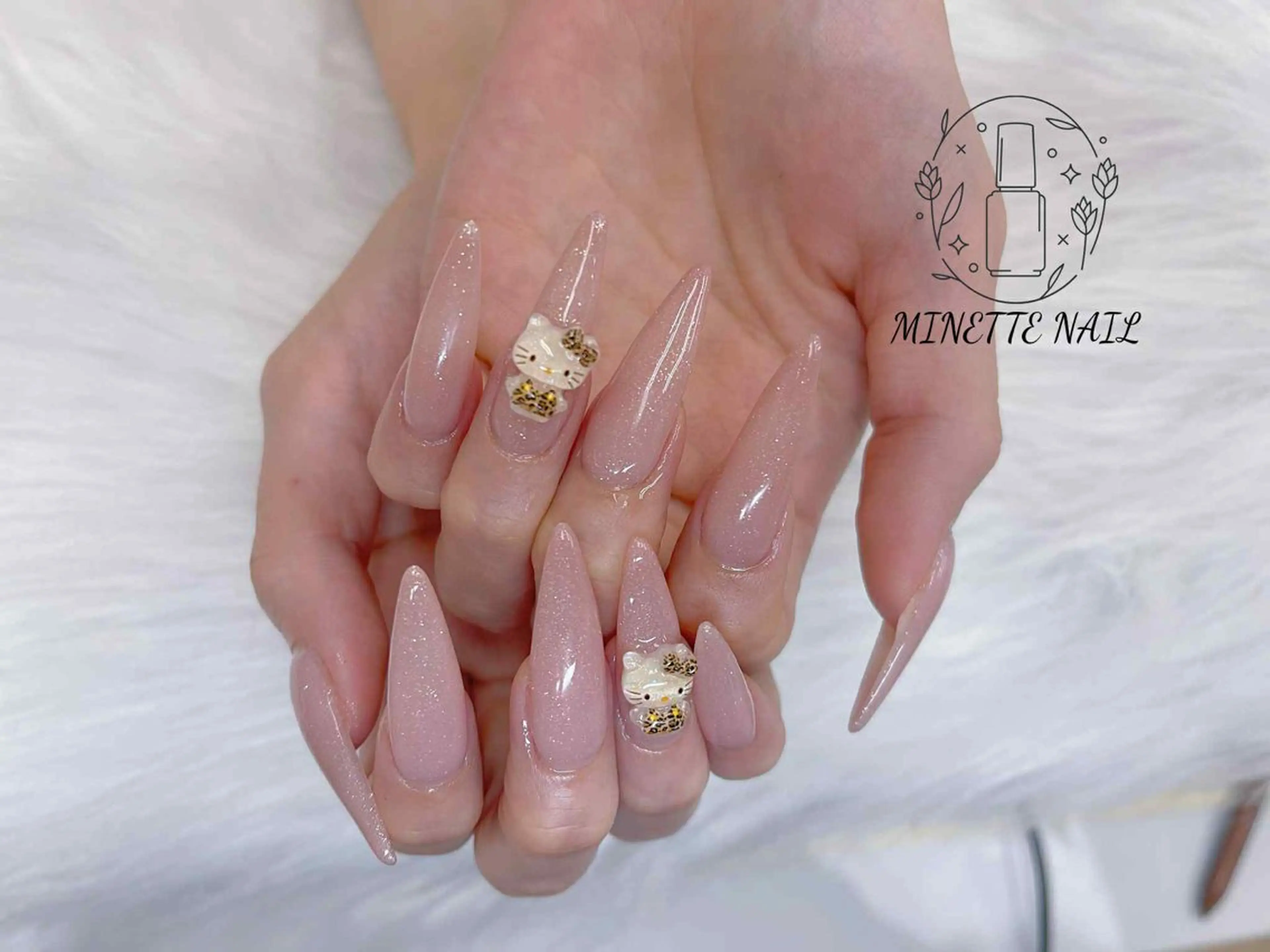 [チップ長さだし] (平日17時迄限定) ワンカラー+パーツ2個 ¥5.980の写真