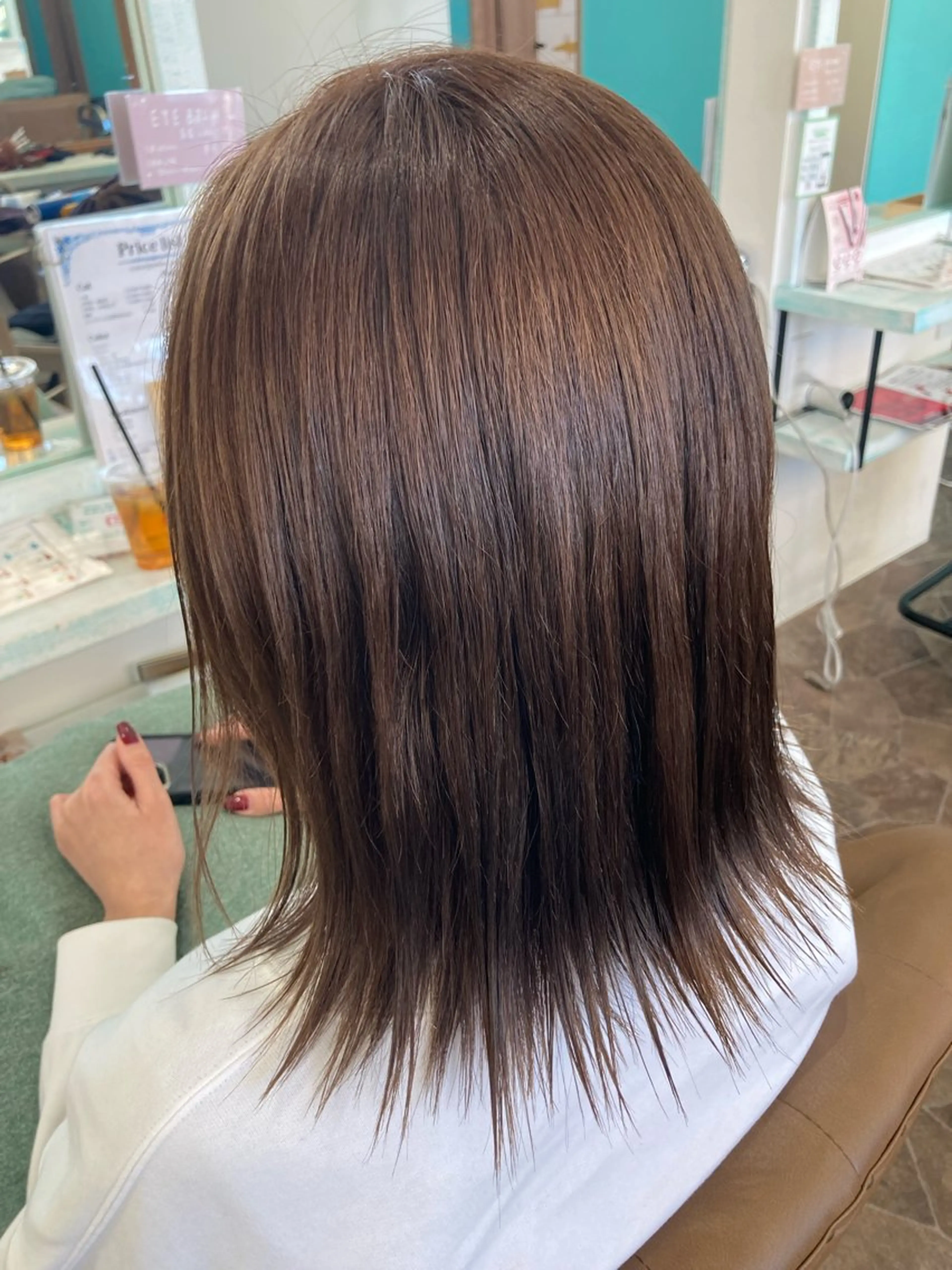 ミディアム 大谷 亜依のヘアスタイル