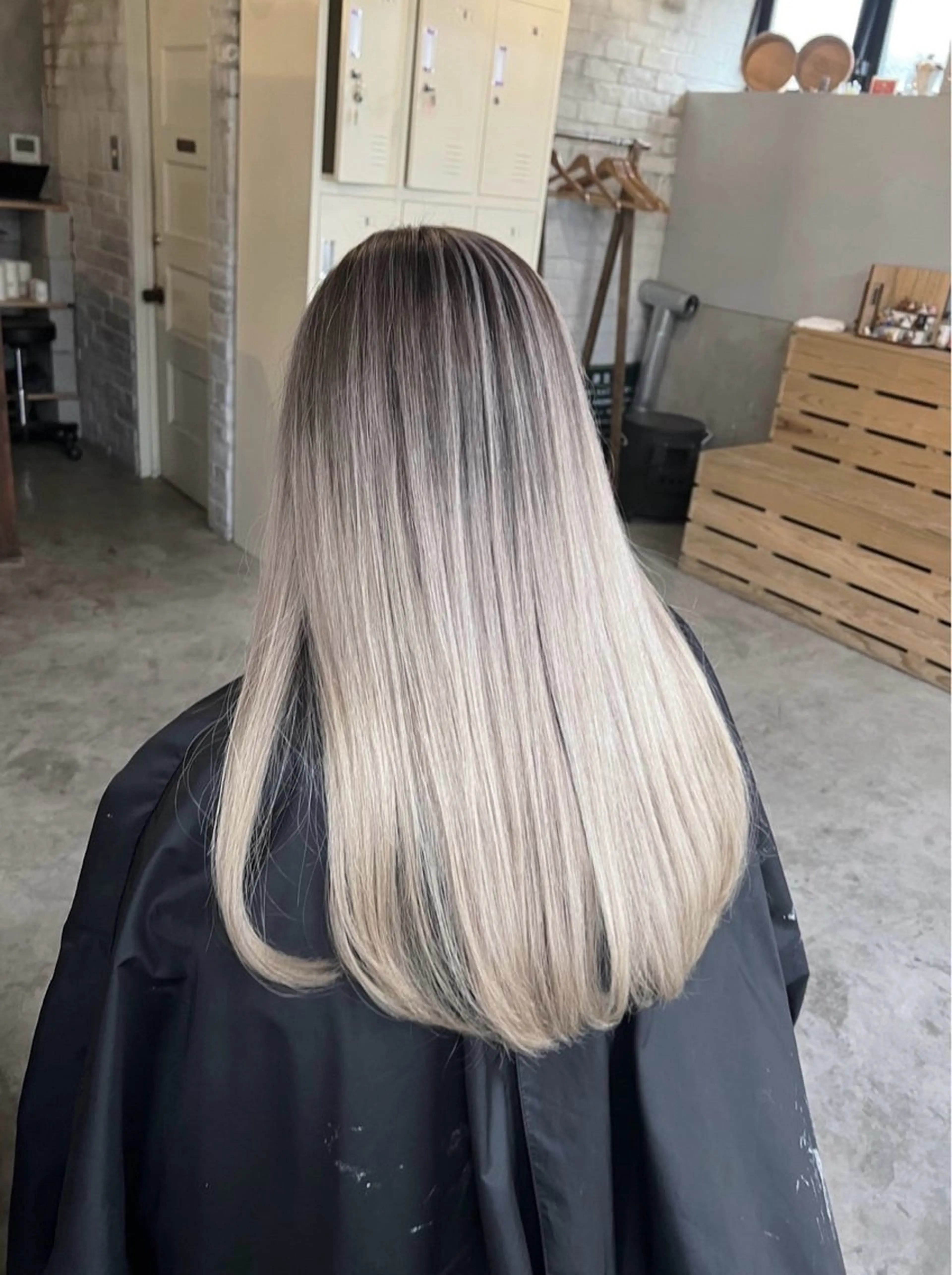 セミロング カラー バレイヤージュ グレージュ レイヤーカット ヘアカラー トリートメント ROBIN所属・指名数No.1 /NAOYAのヘアスタイル