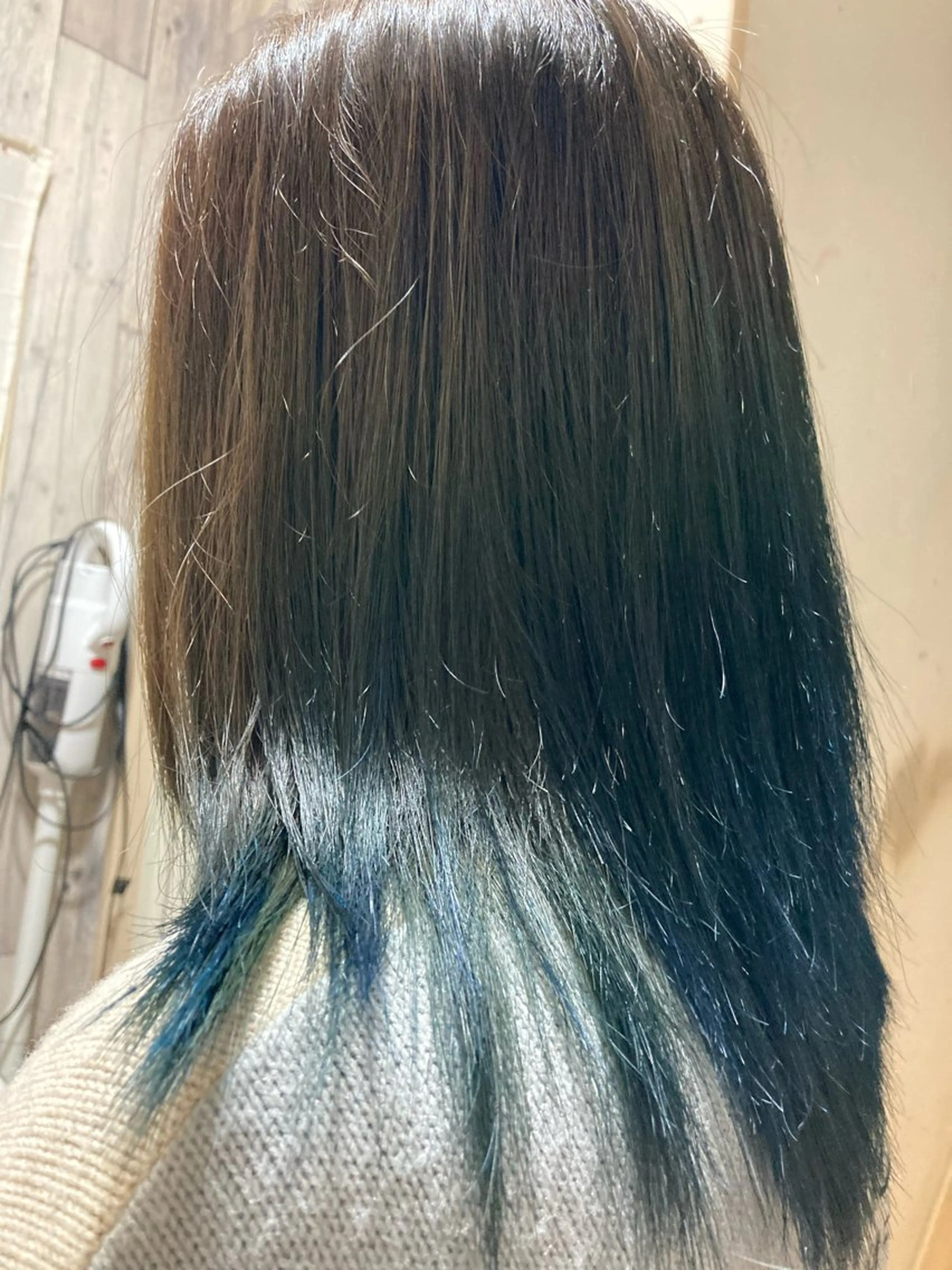 カラー アッシュ グラデーションカラー さろん どぷてぃのヘアスタイル