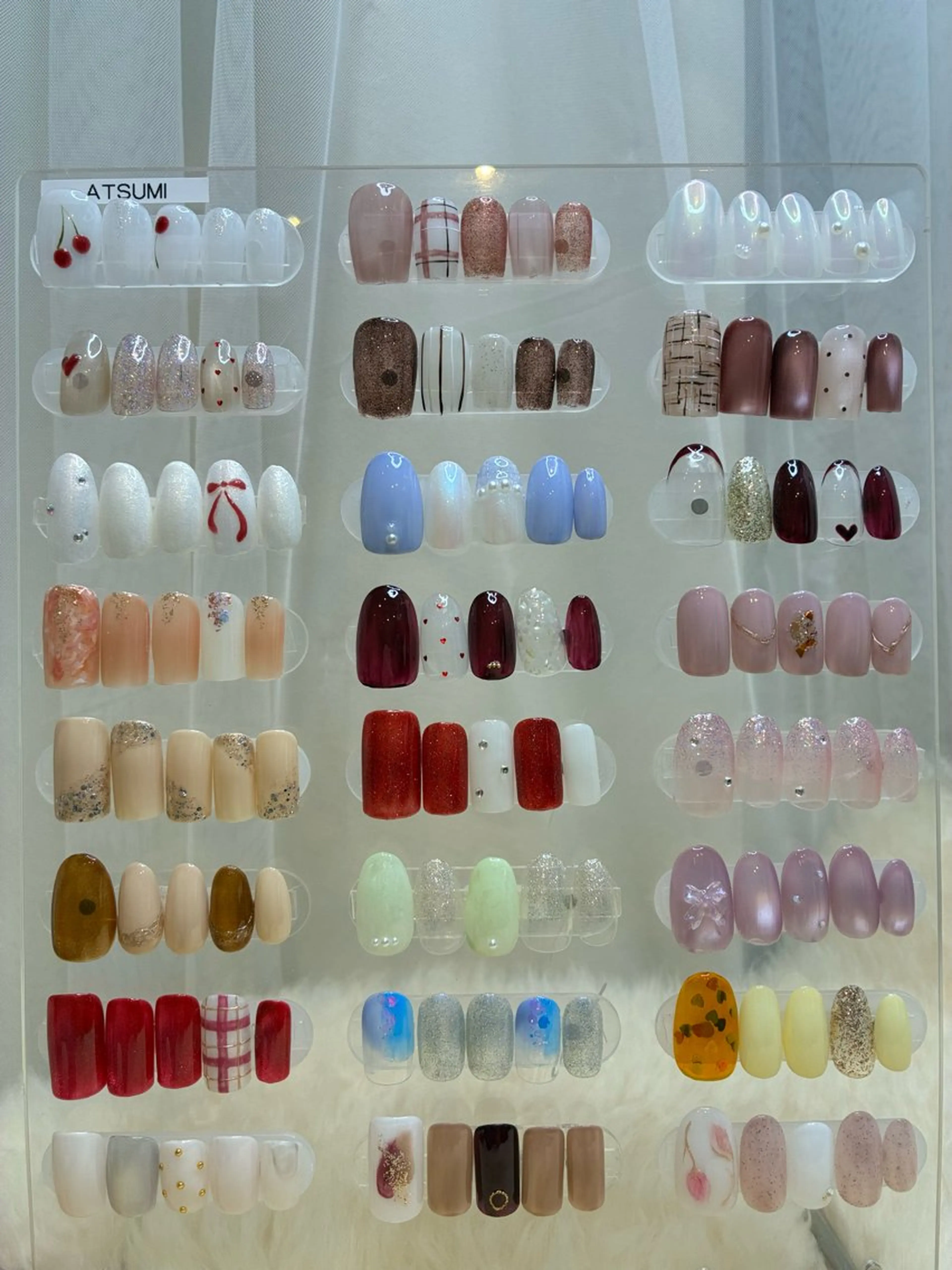 ネイル ハンドネイル ECRLN Atsumiのネイルデザイン