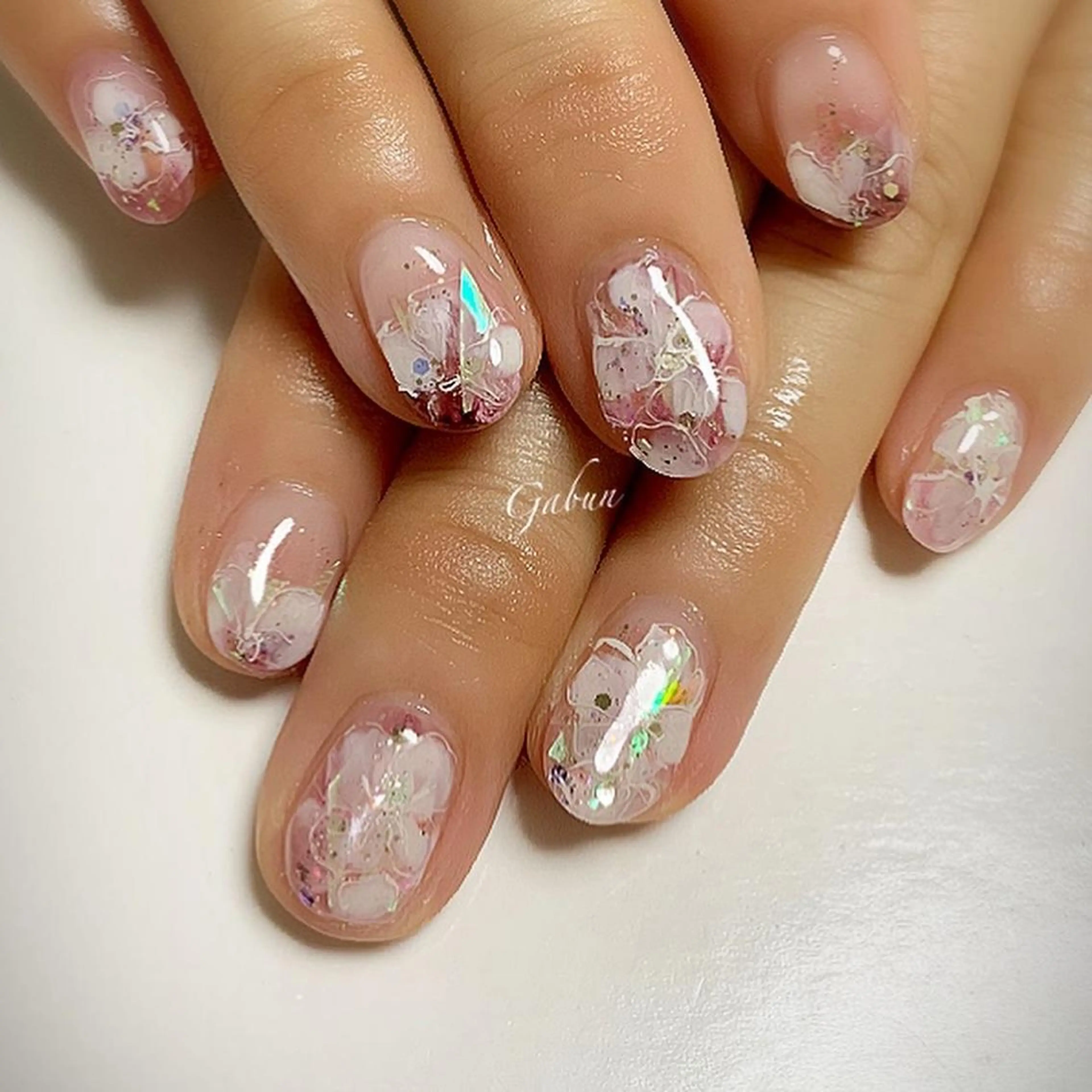 ネイル フラワーネイル ニュアンスネイル オフィスネイル シンプルネイル 夏ネイル ハンドネイル ハンドケア LOTUS ネイルサロンのネイルデザイン