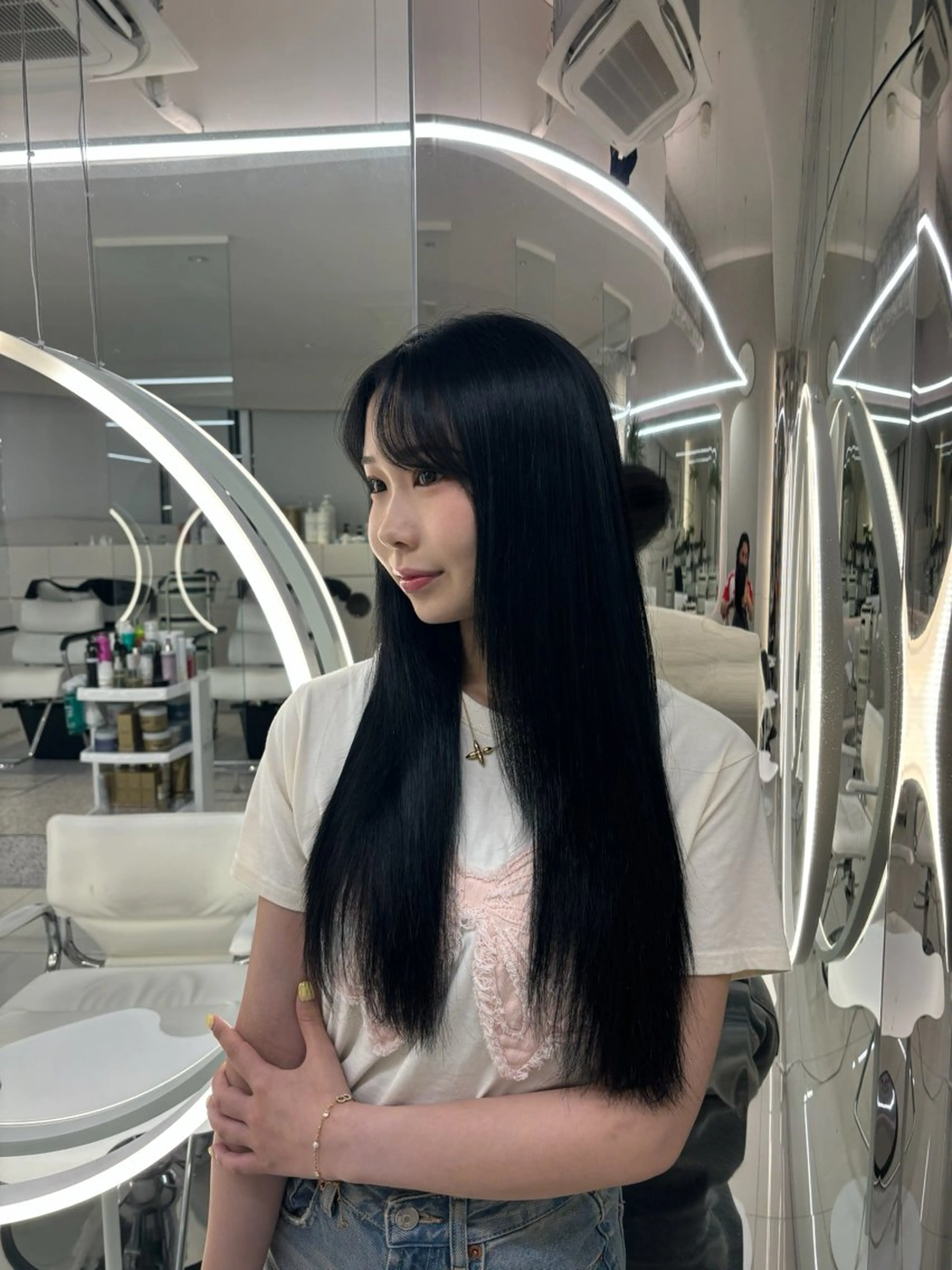 ロング カラー ヘアカラー トリートメント GAGA Hinaのヘアスタイル