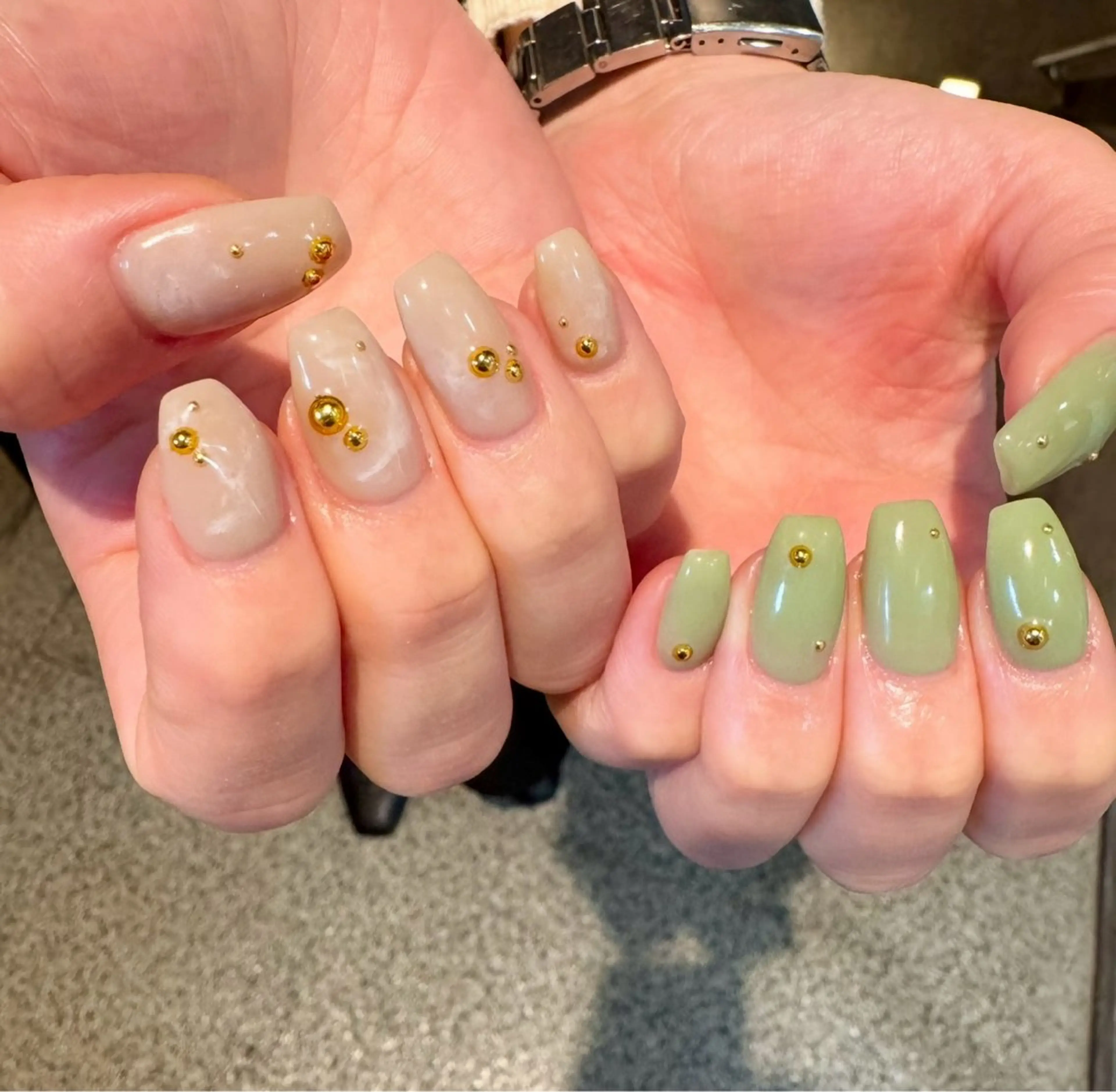 セミロング 藤井 芽依のネイルデザイン