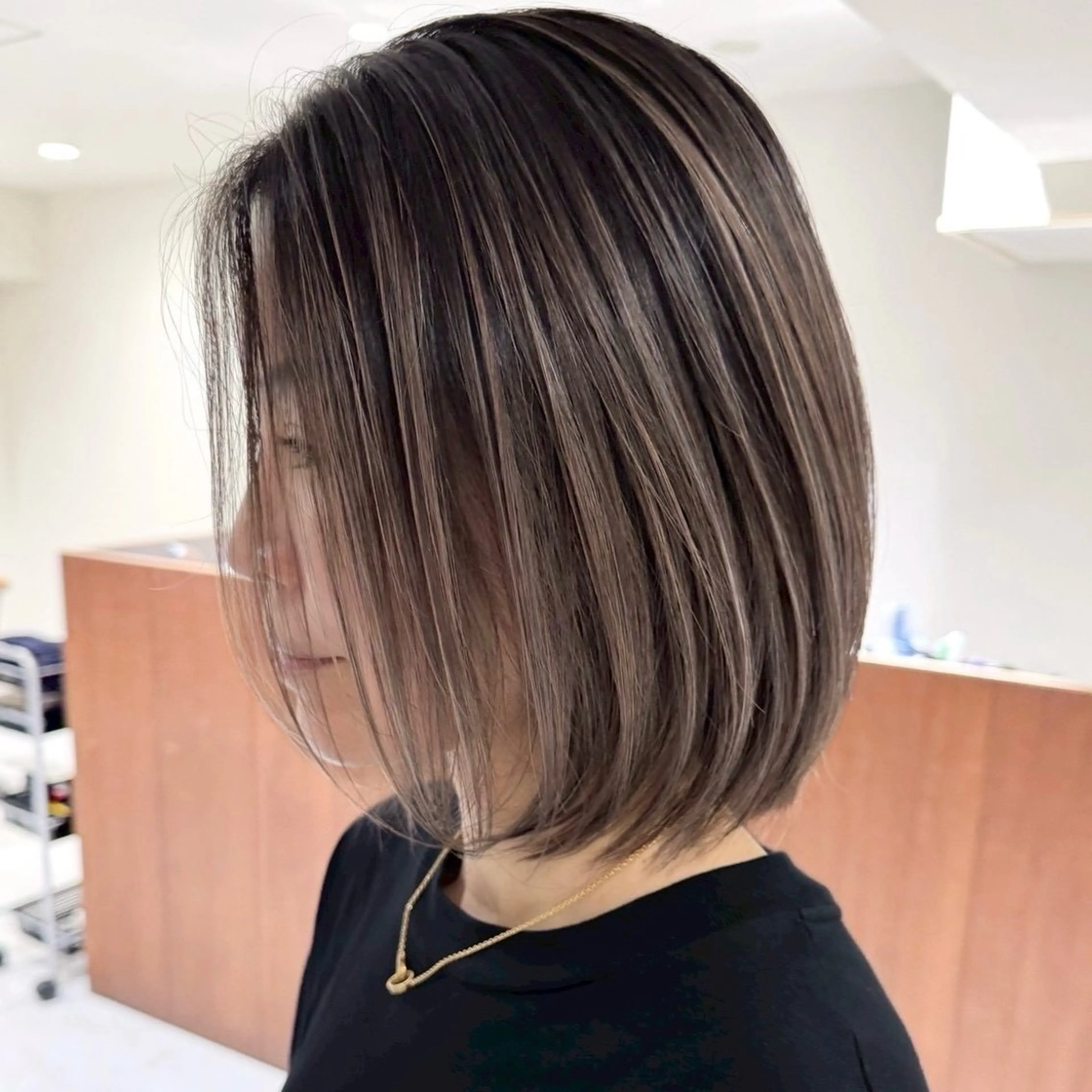 ショート カラー ヘアカラー レイヤーカット/ボブ 似合わせ/透明感カラのヘアスタイル