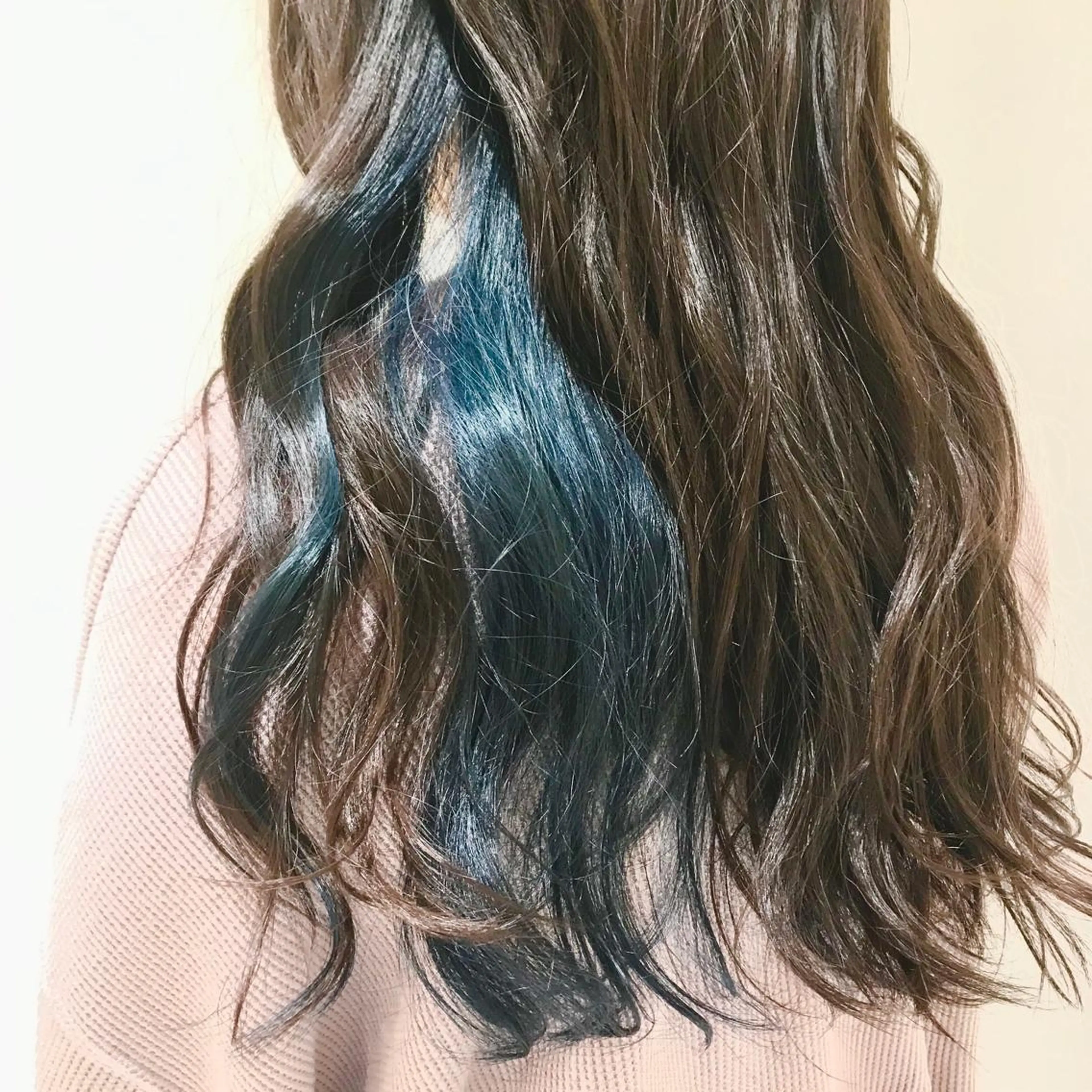 ロング 加藤 憂のヘアスタイル