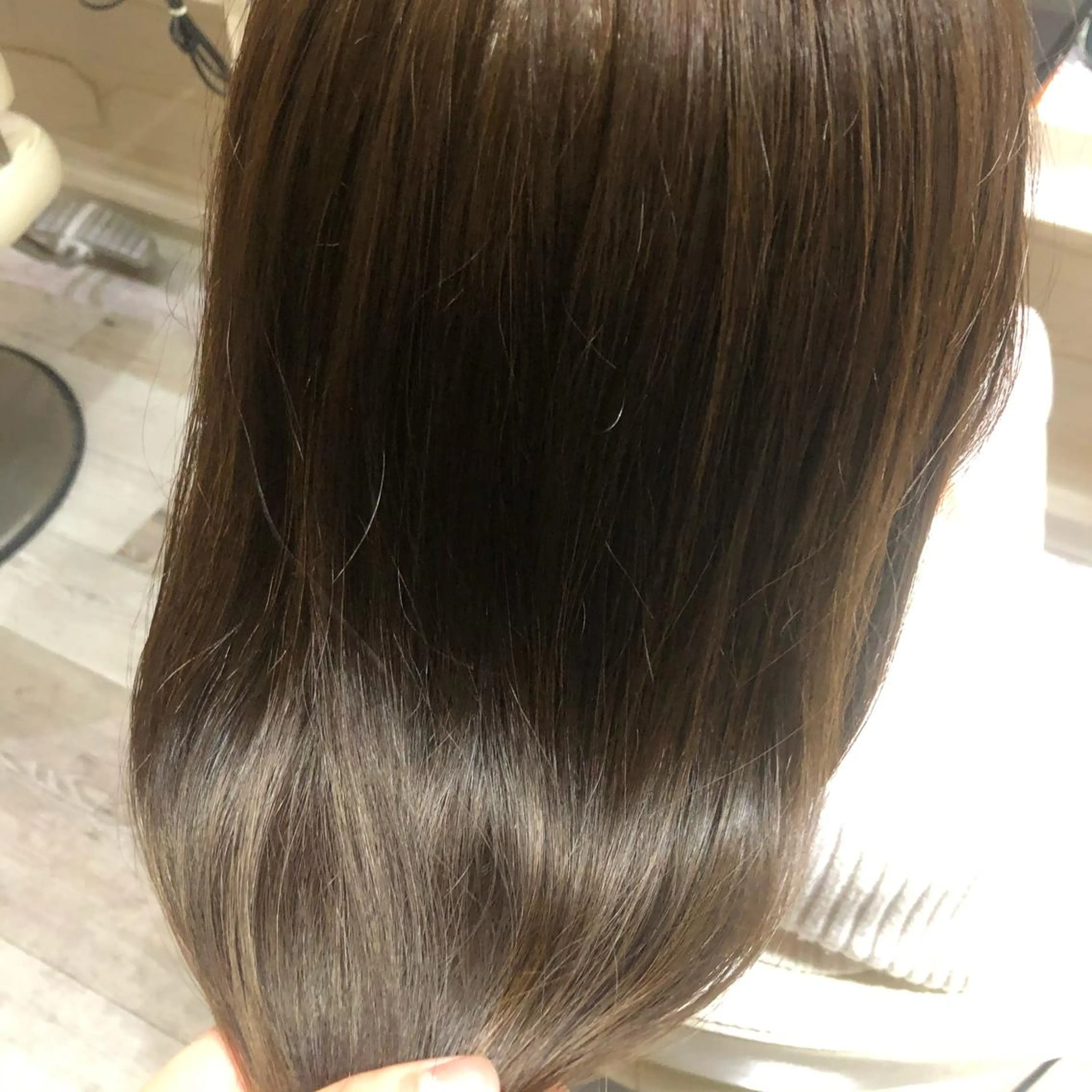 セミロング カラー ベージュカラー オリーブベージュ カラー職人 なかもと たつひろのヘアスタイル