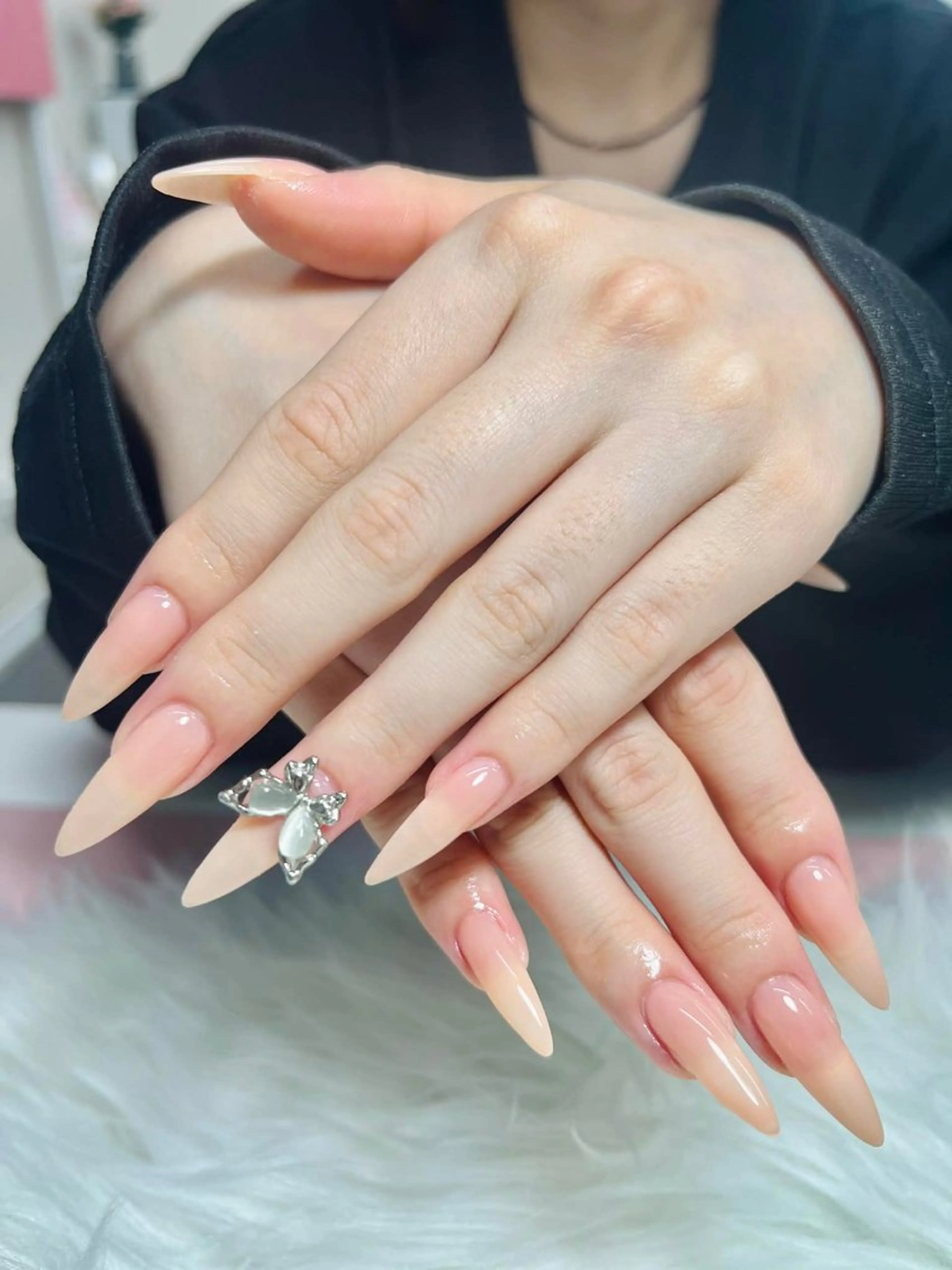 ネイル AURA NAIL 上前津のネイルデザイン