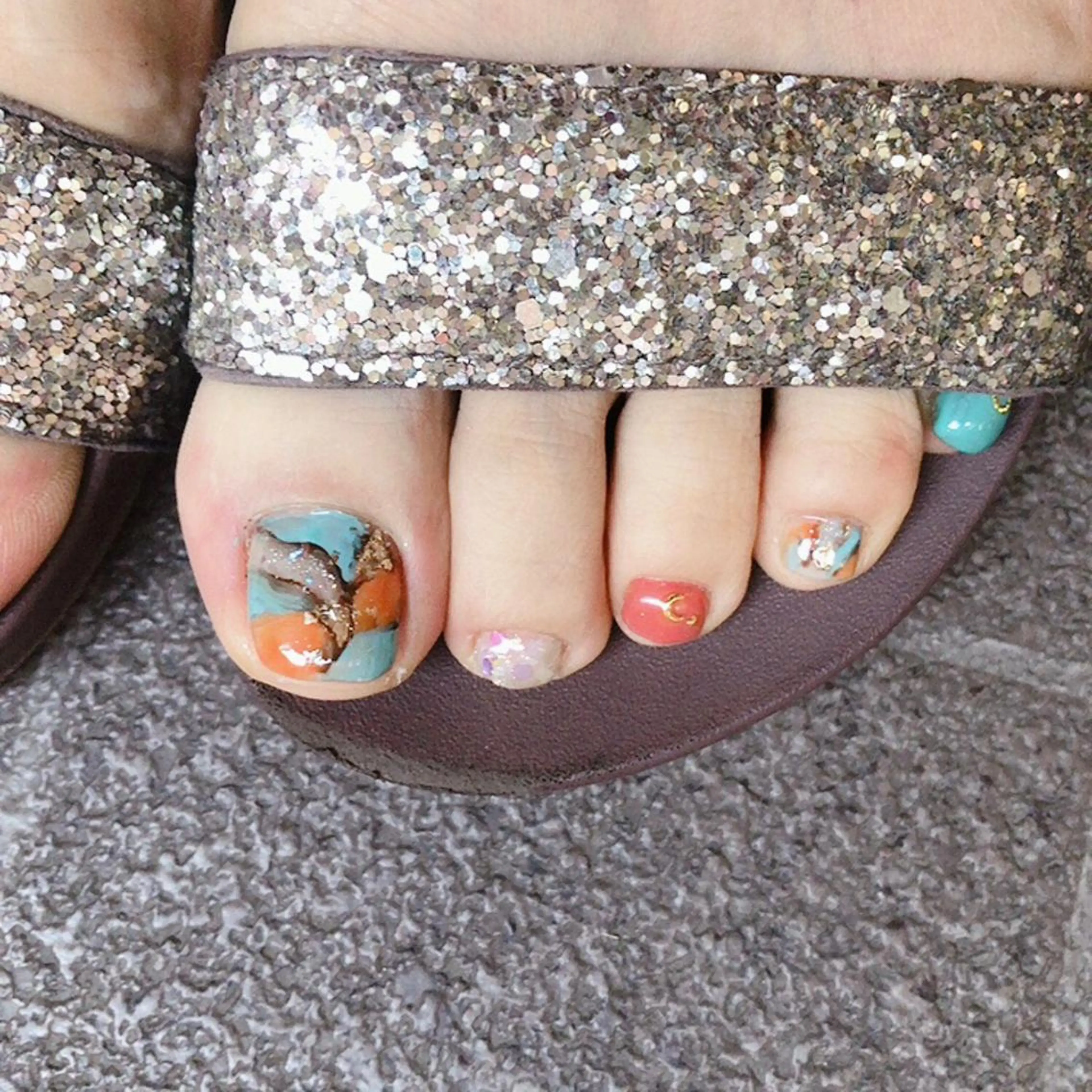 ネイル フットネイル ニュアンスネイル 奥園 良恵のネイルデザイン