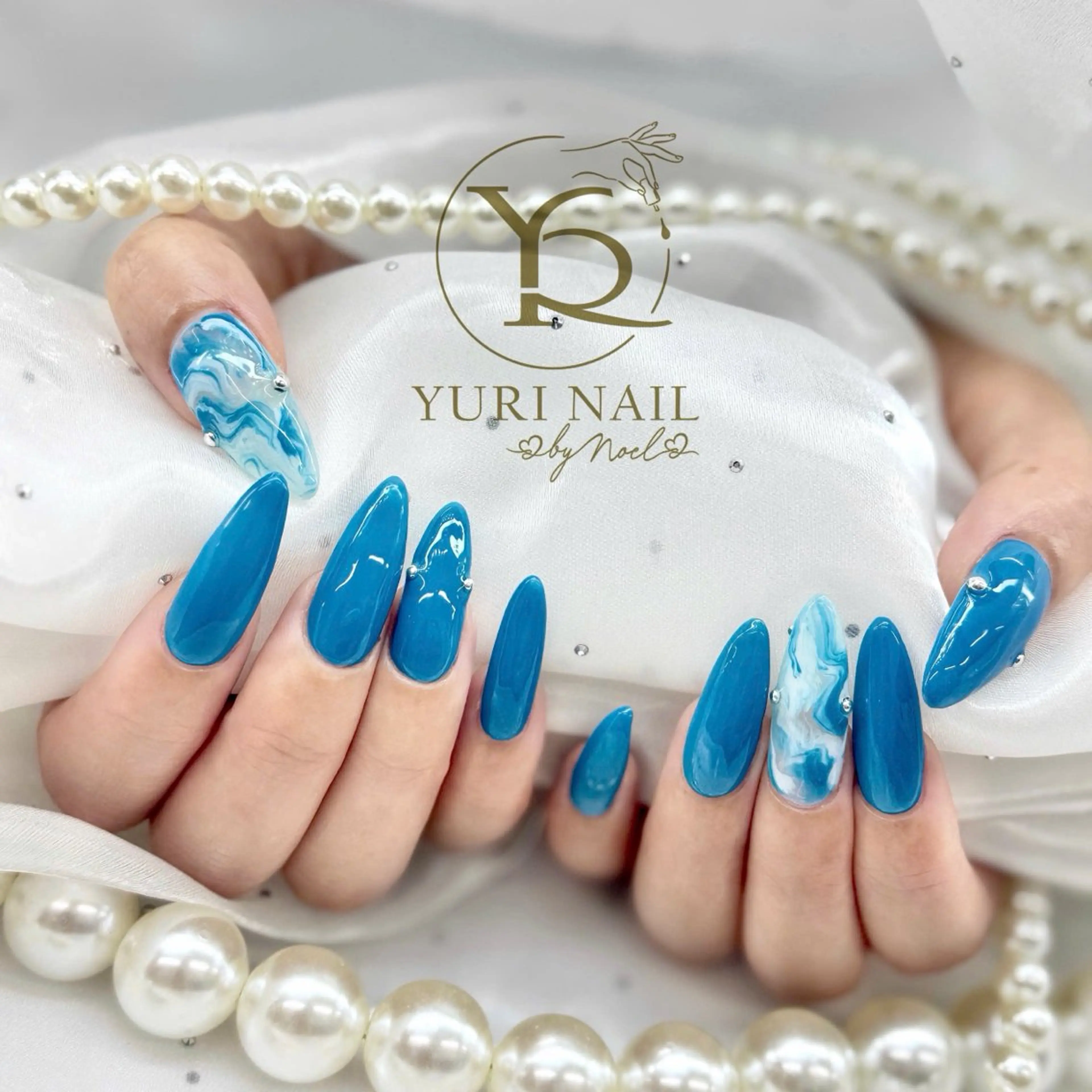 ネイル ハンドネイル フットネイル ハンドケア YURI Nail NARITAのネイルデザイン