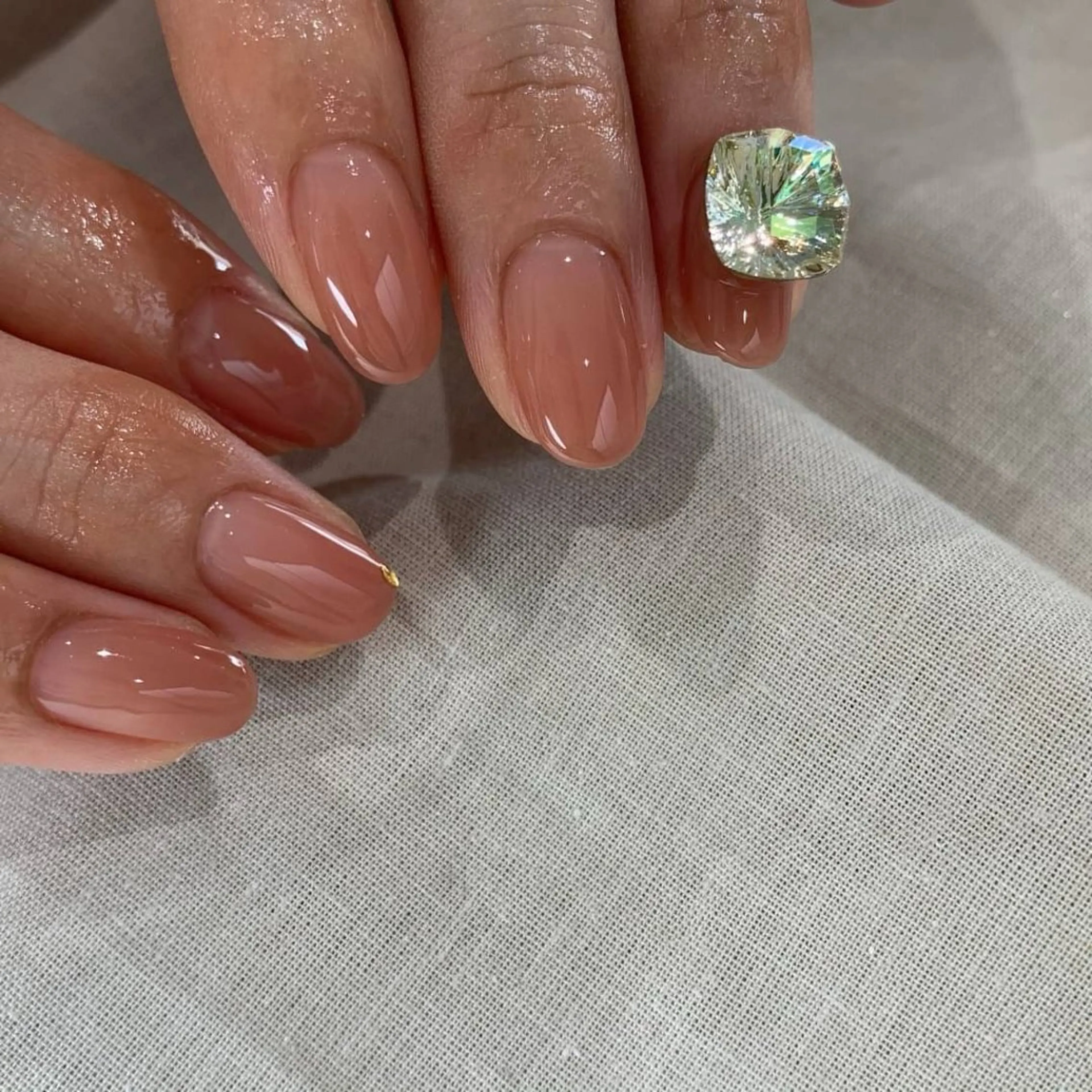 ネイル ストーンネイル ハンドネイル TOL NAILのネイルデザイン