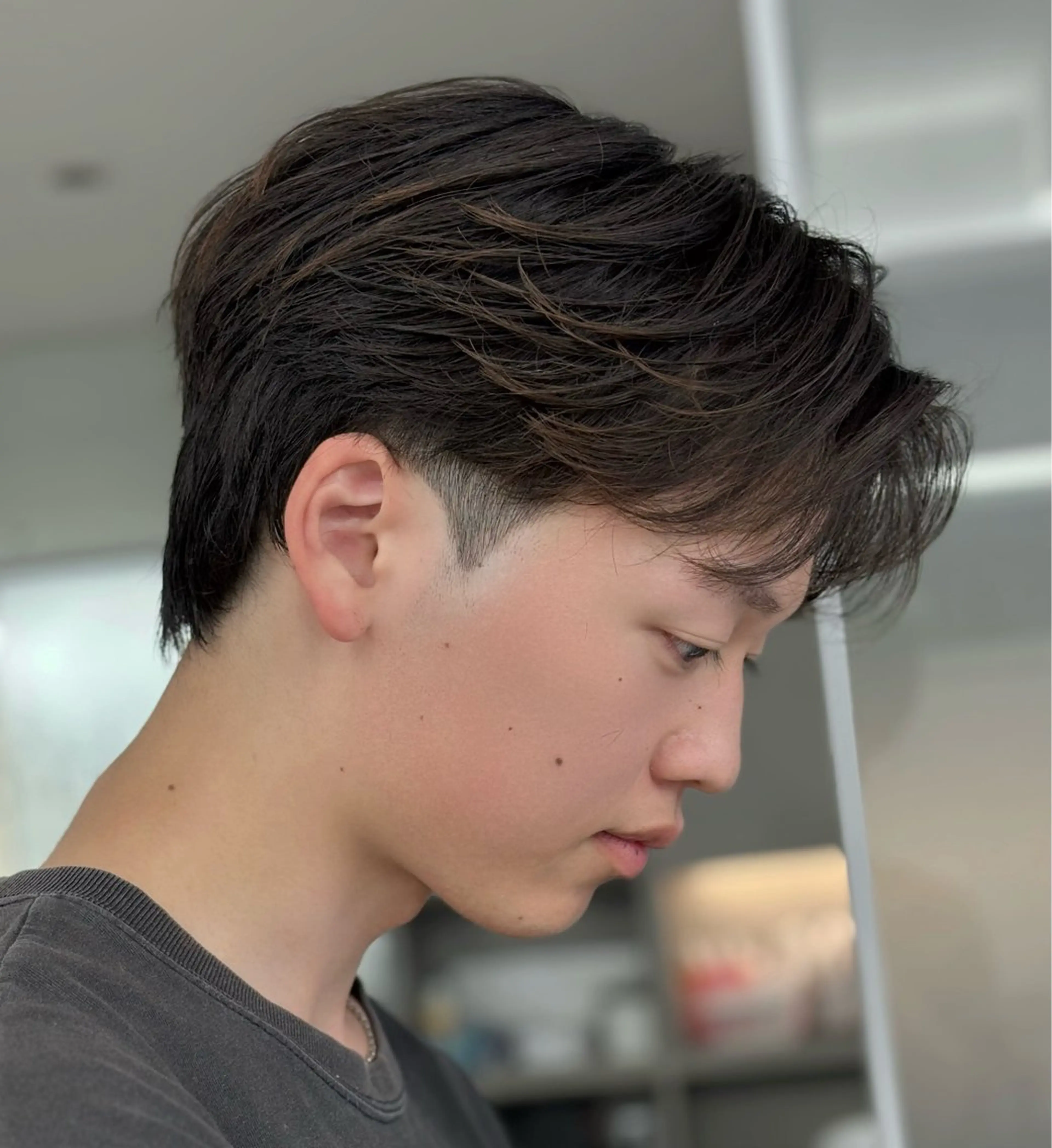 ショート パーマ メンズ センターパート メンズパーマ ニュアンスパーマ カット パーマ 直毛救済パーマ/神奈 川/生田/木村のヘアスタイル