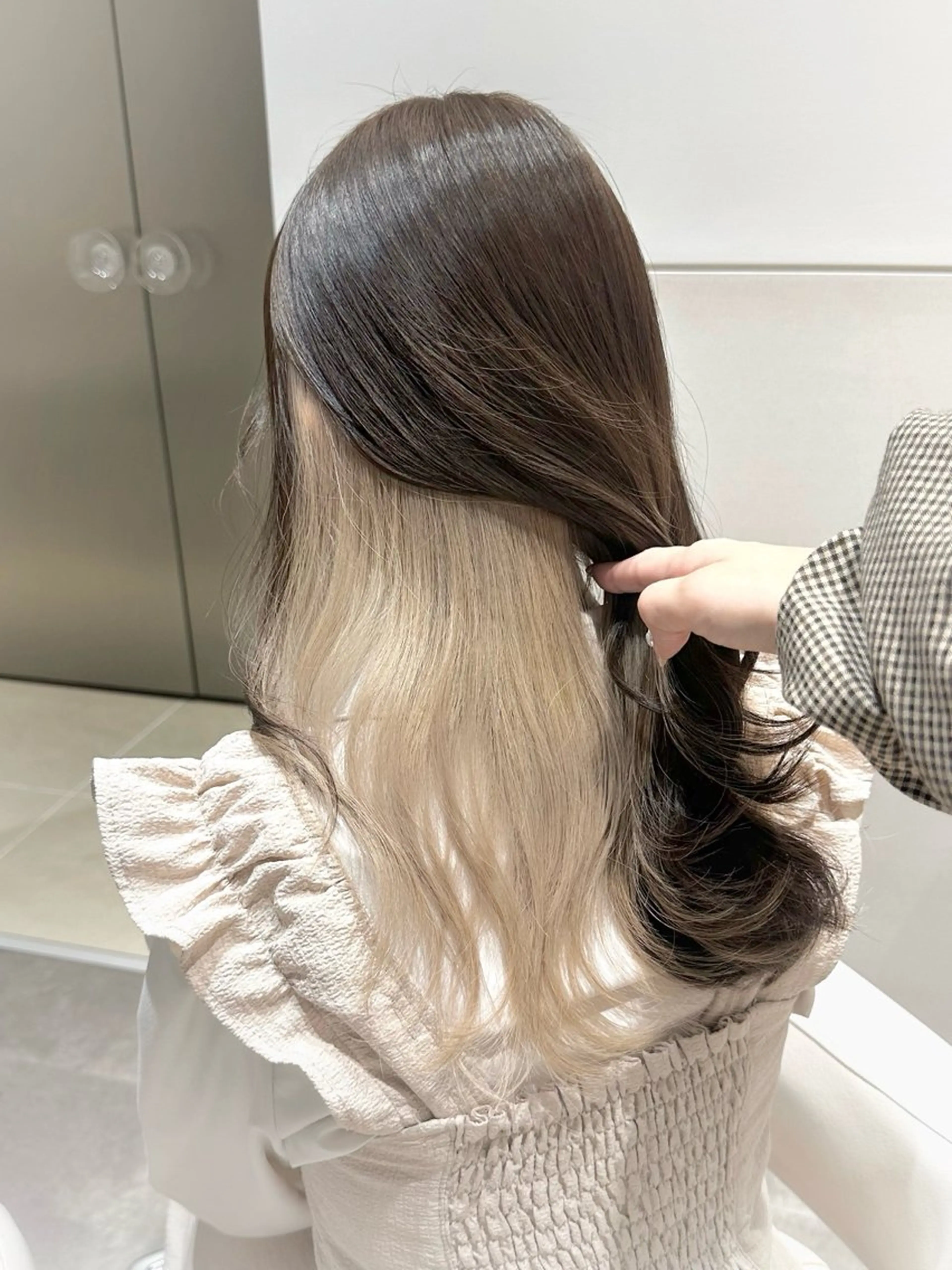 セミロング カラー 🩰透明感カラー♡ UTA🩰のヘアスタイル