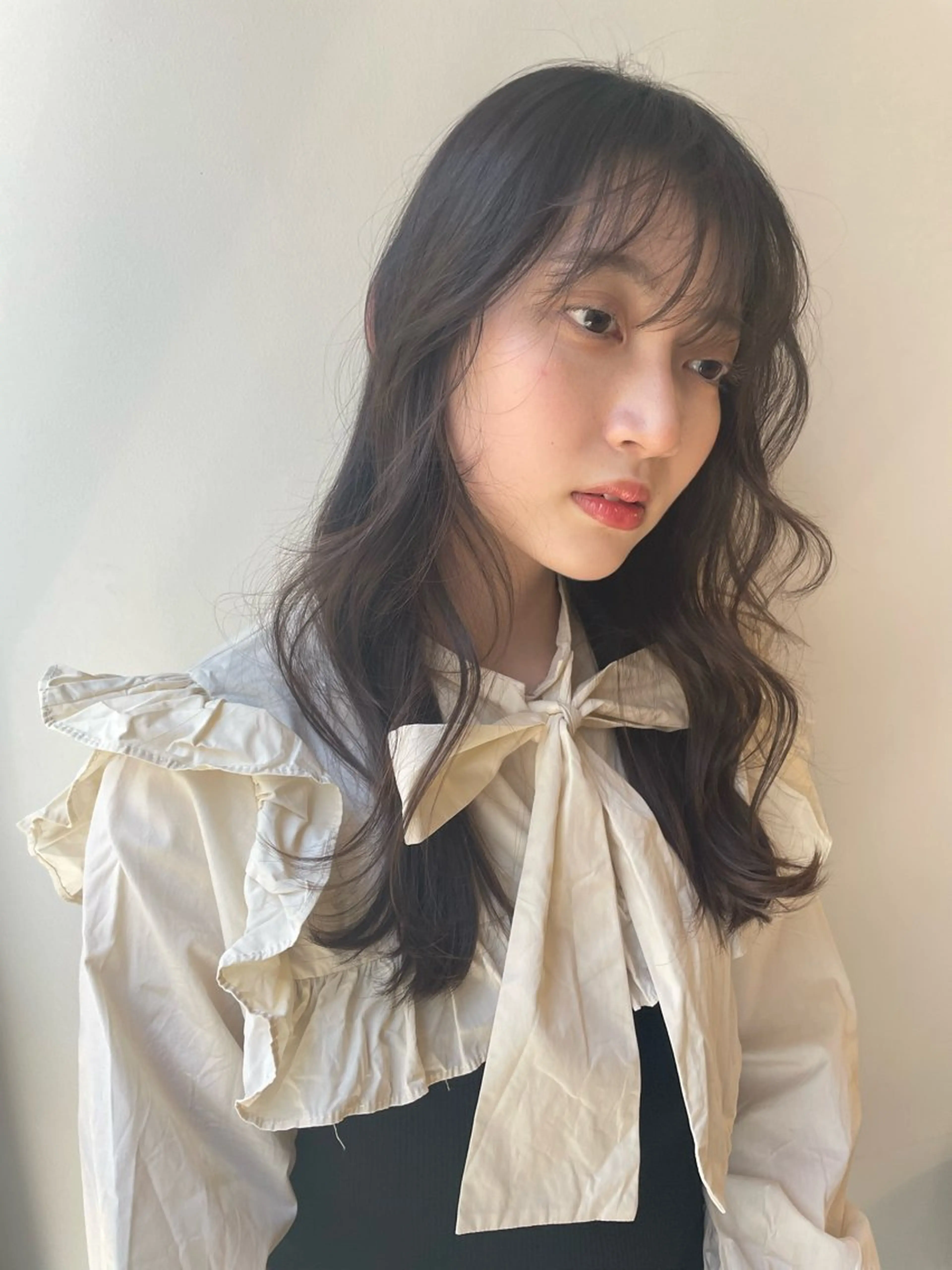 ロング カラー ベージュカラー 透明感カラー ヘアカラー トリートメント momoka ［pejite]のヘアスタイル