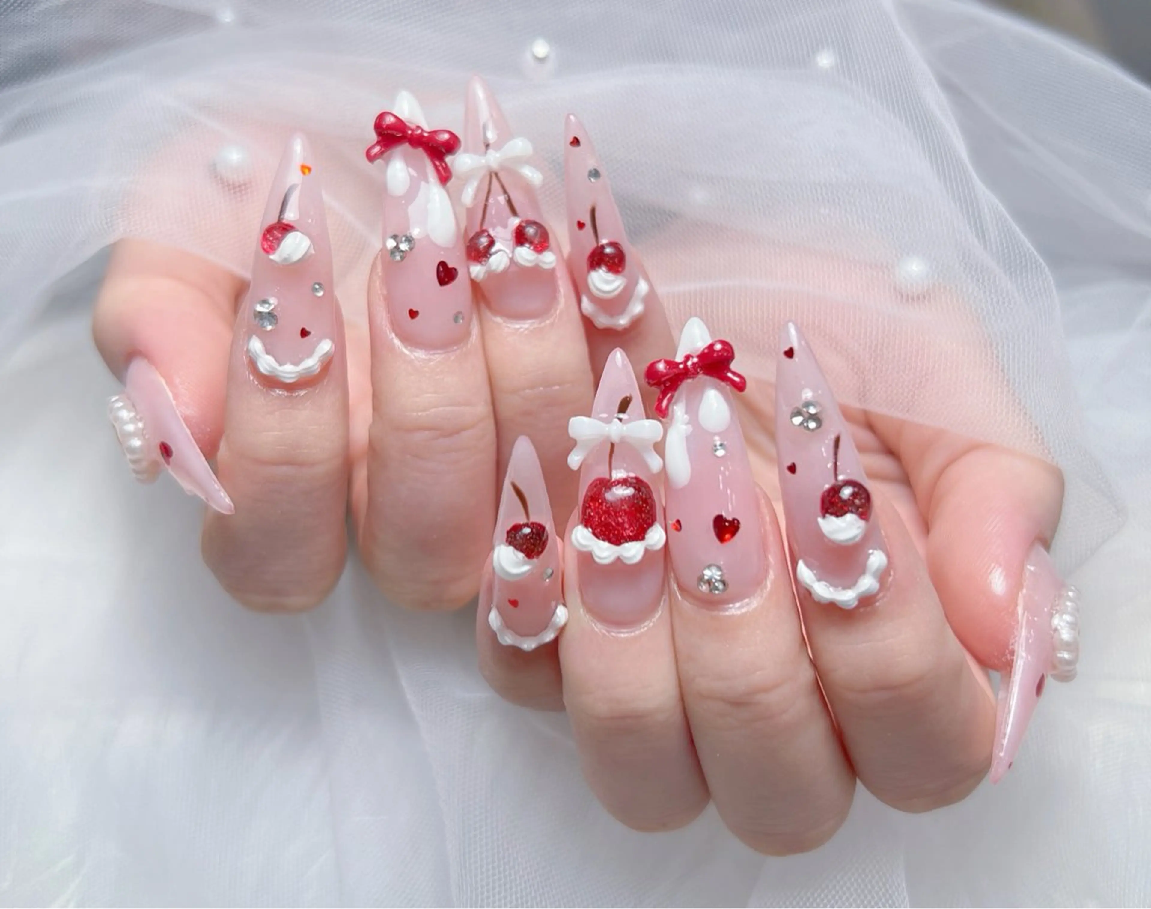 ネイル アートネイル オーロラネイル チークネイル 長さ出し フットネイル Miya _nailのネイルデザイン