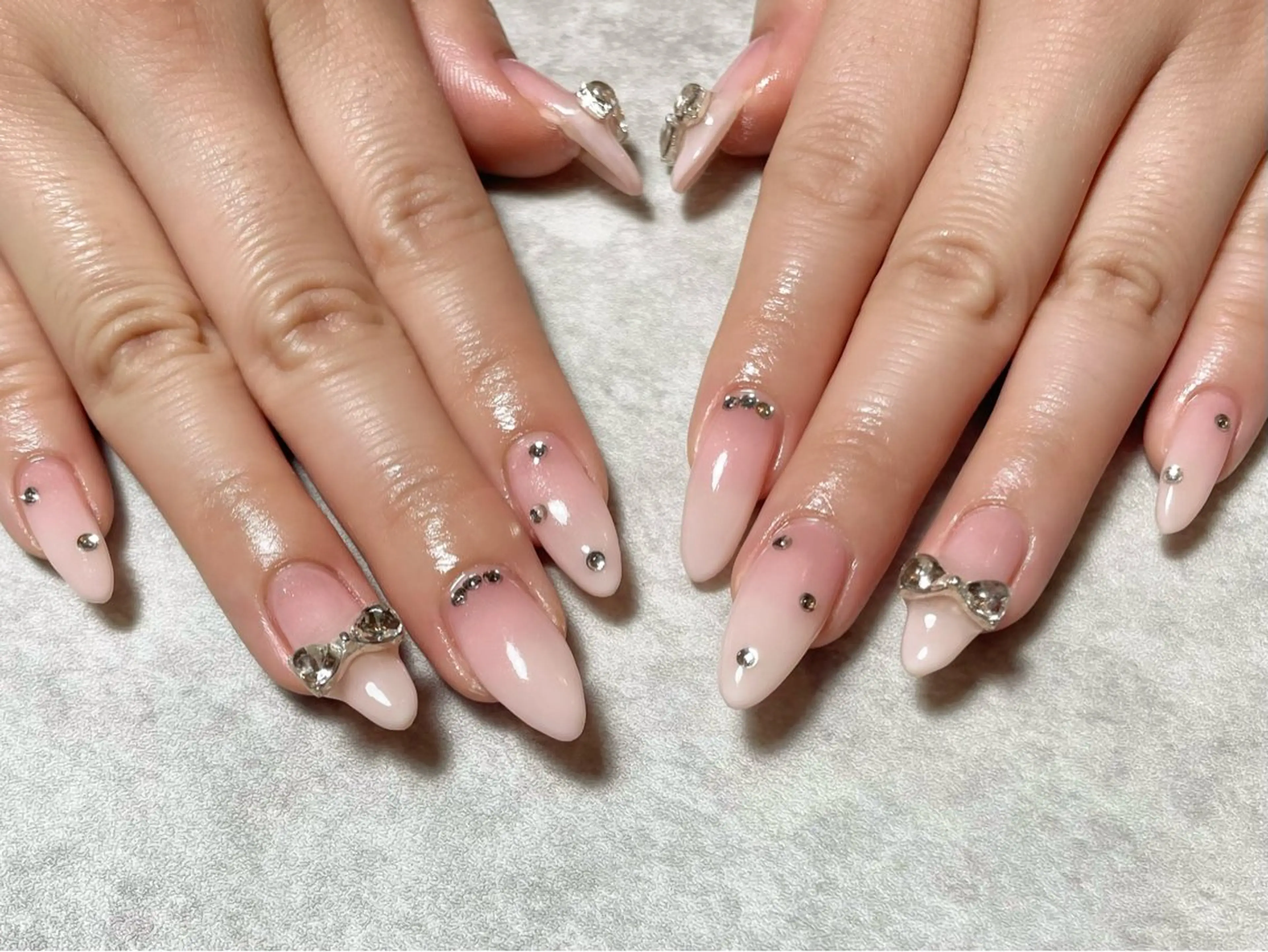 ネイル 持ち込み ハンドネイル total salon fu-a'[フーア]所属・佐藤 芽衣のネイルデザイン