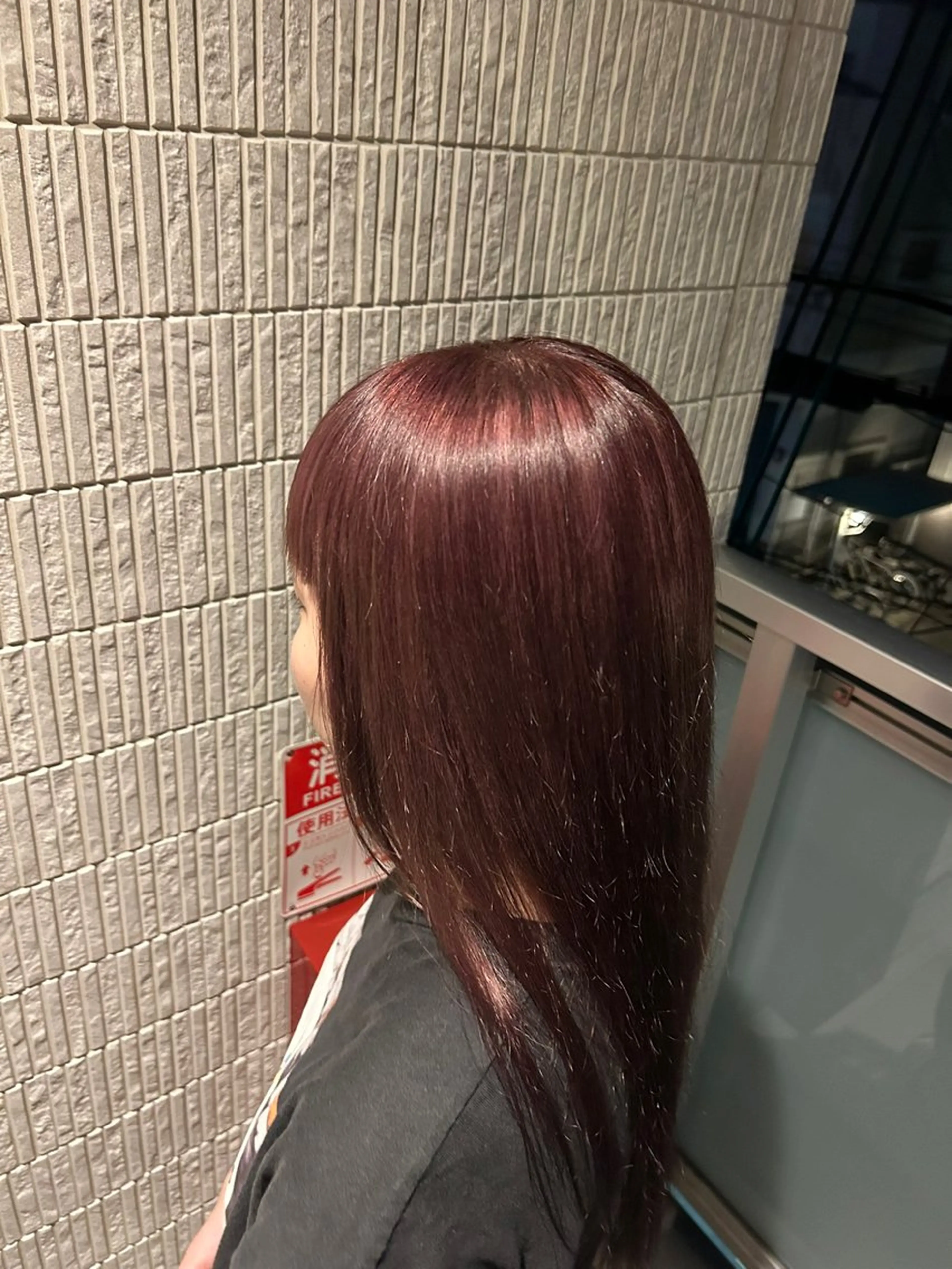ロング カラー レッドカラー 松岡 寛大郎のヘアスタイル