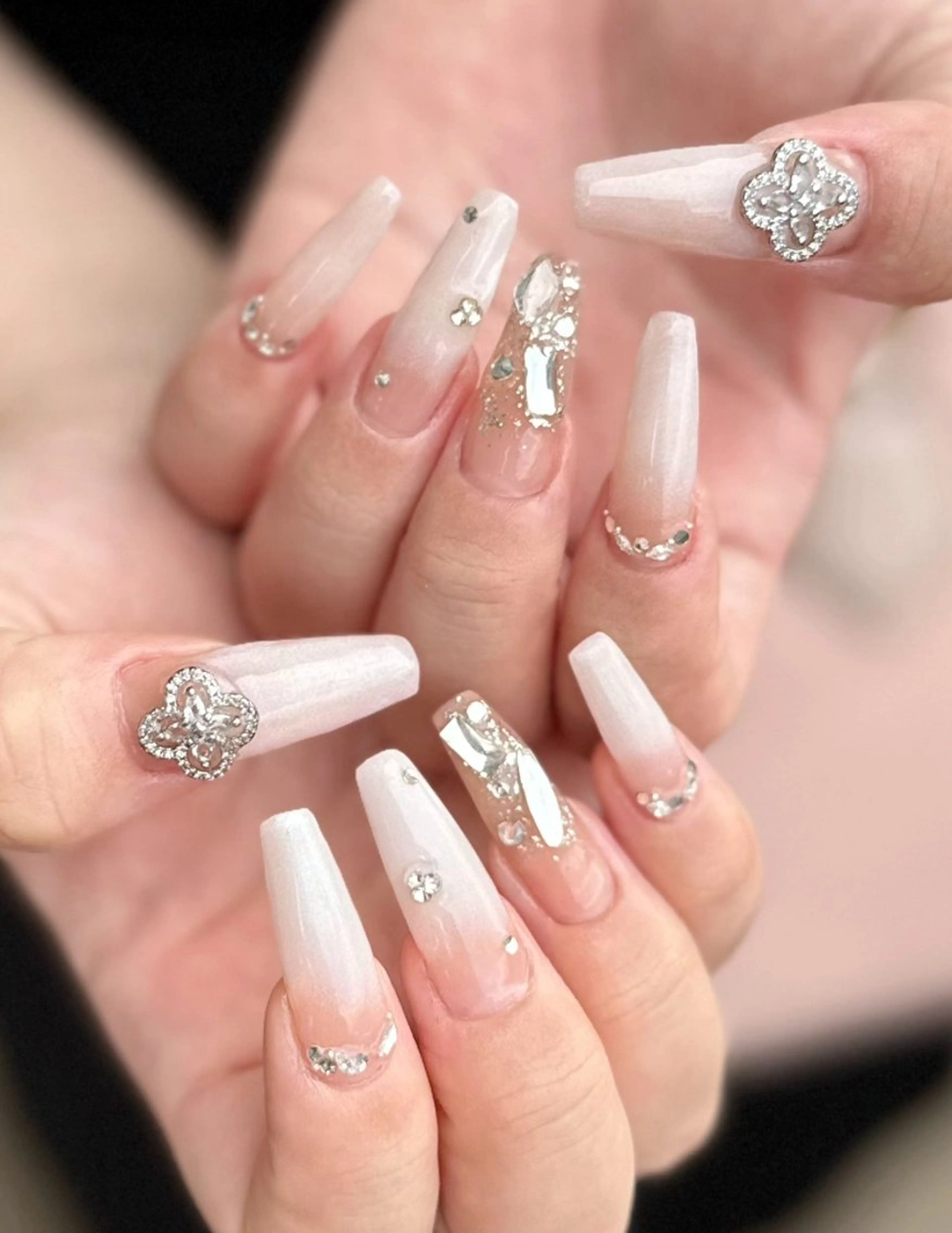 ネイル 新山 聖のネイルデザイン