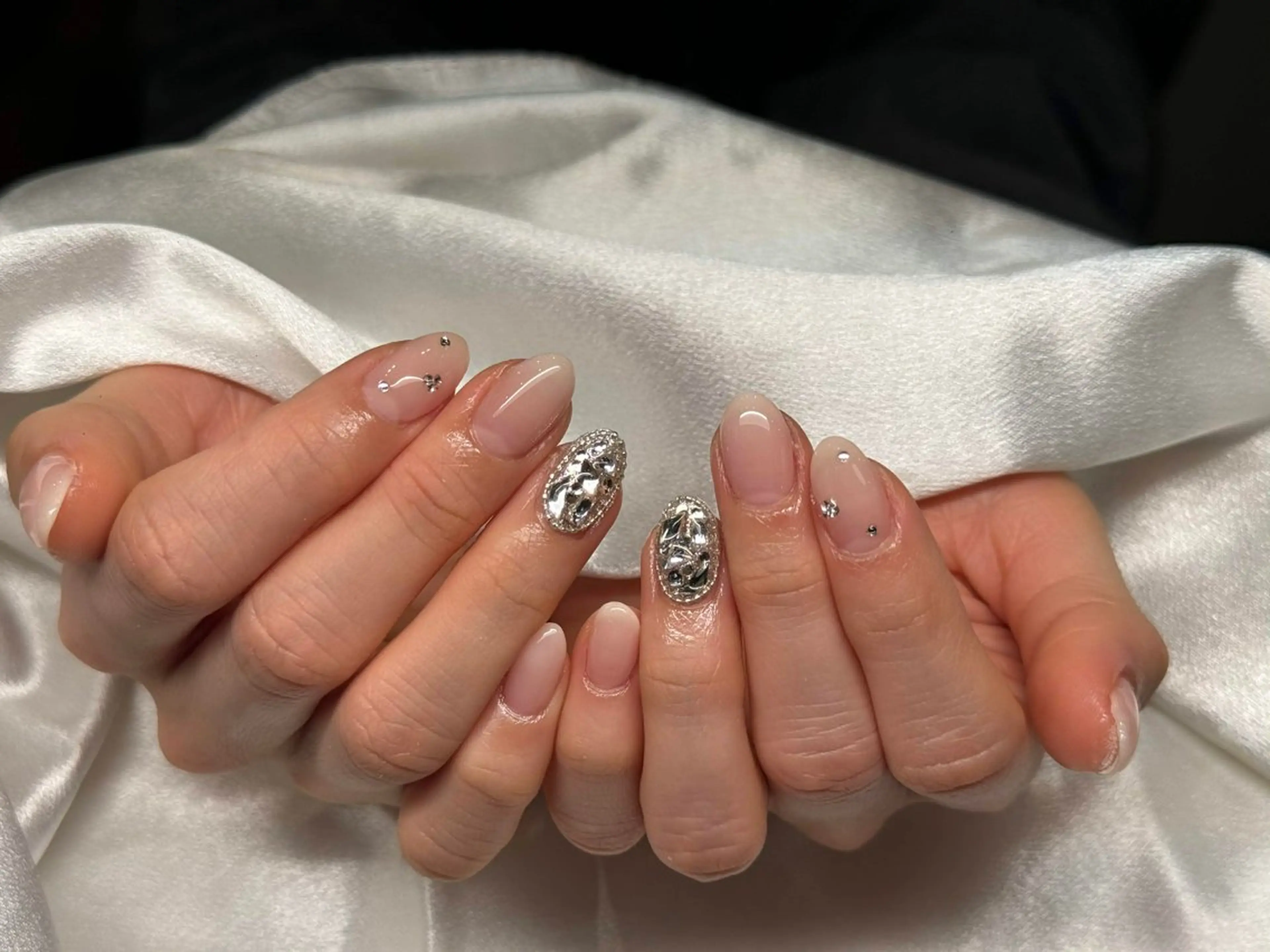 ネイル オーロラネイル ブルー チークネイル フットネイル フレンチネイル ハンドネイル REI レイのネイルデザイン