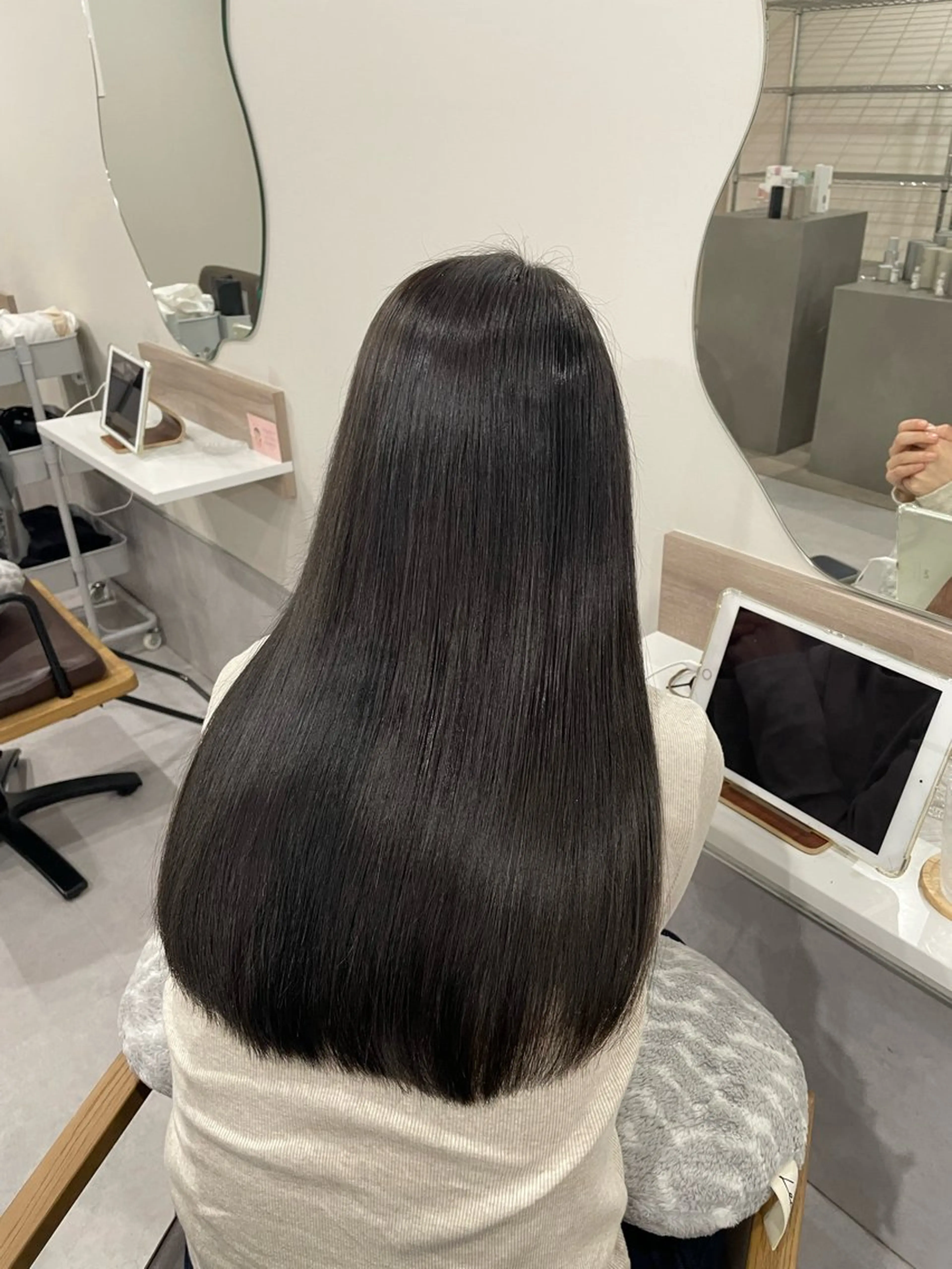 ロング カット ヘアカラー Fill mikuのヘアスタイル