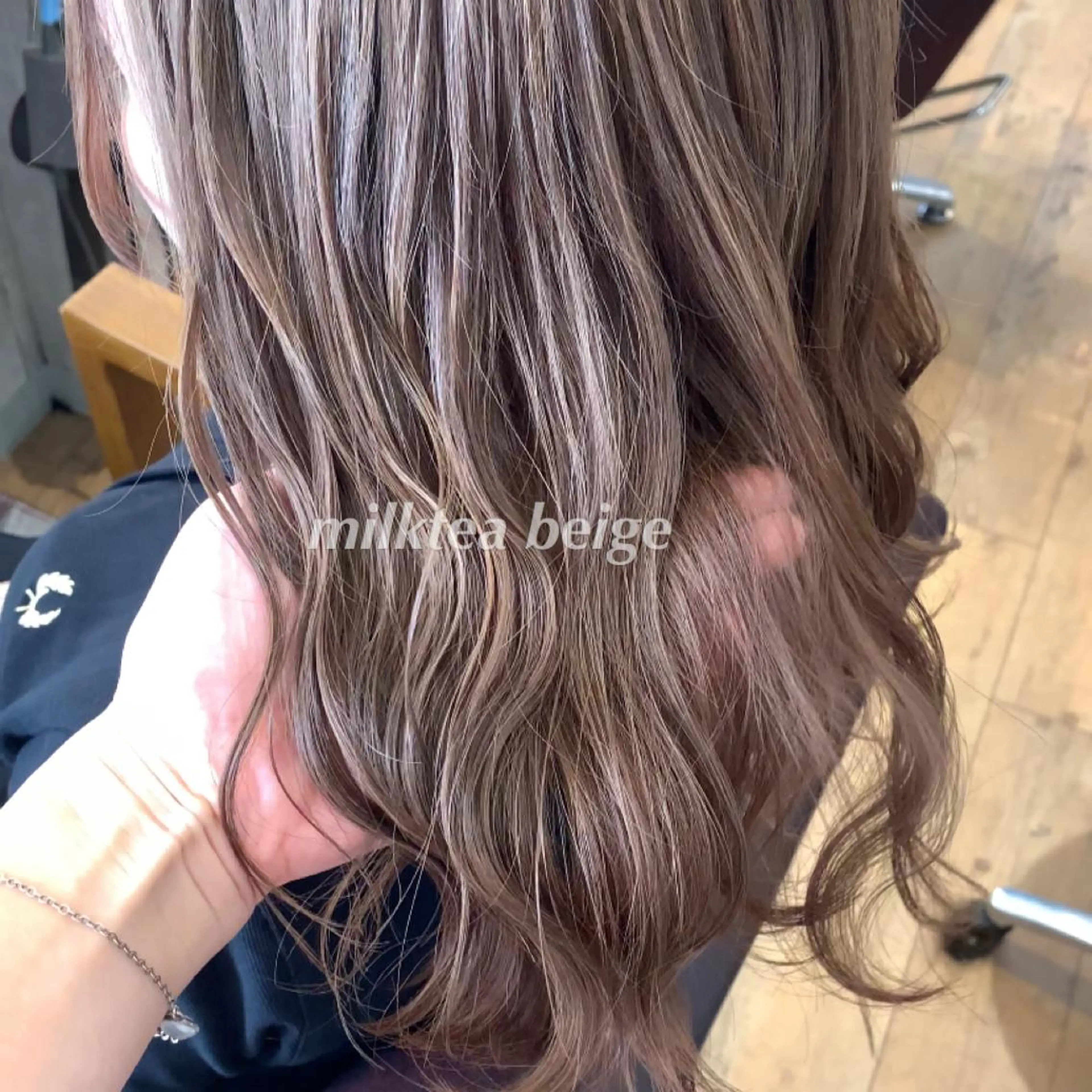 ロング カラー ヘアアレンジ 代表🎀 ふわモテ愛 され髪🩷yumiのヘアスタイル