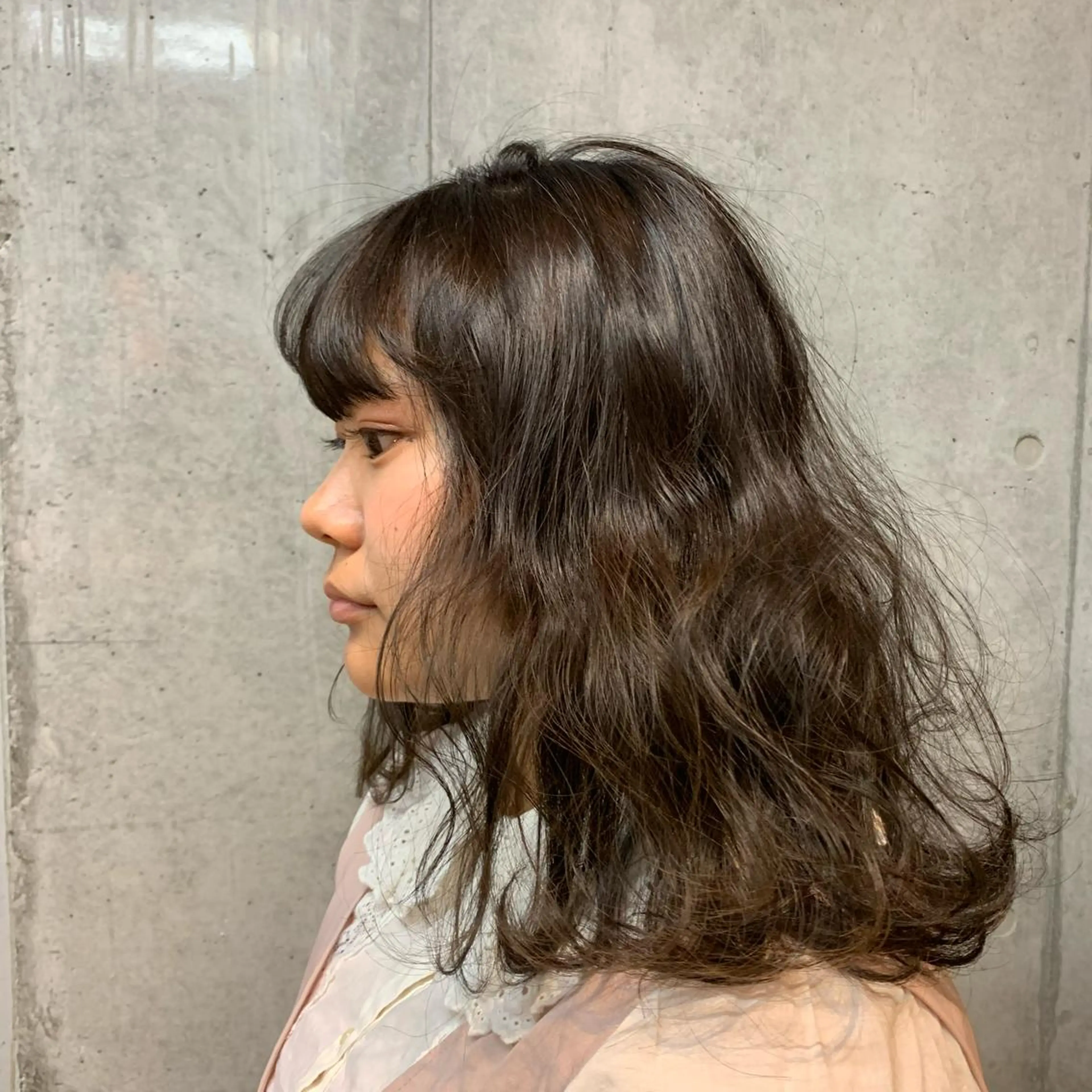セミロング パーマ セミロングパーマ くせ毛 Yuki☺︎パーマ レイヤーカットのヘアスタイル