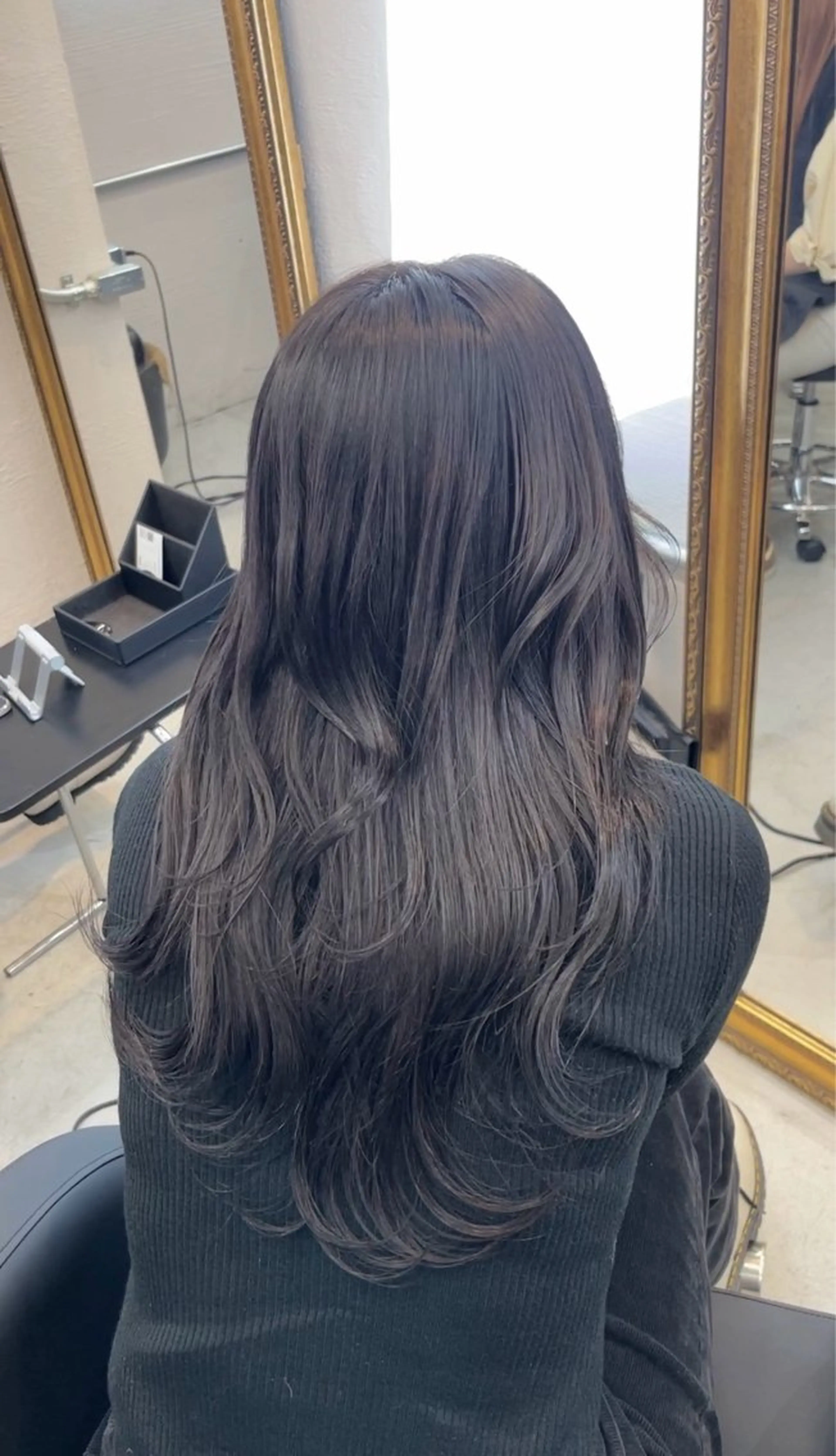 ロング カラー グレージュ/透け感 カラー/透明感カラーのヘアスタイル