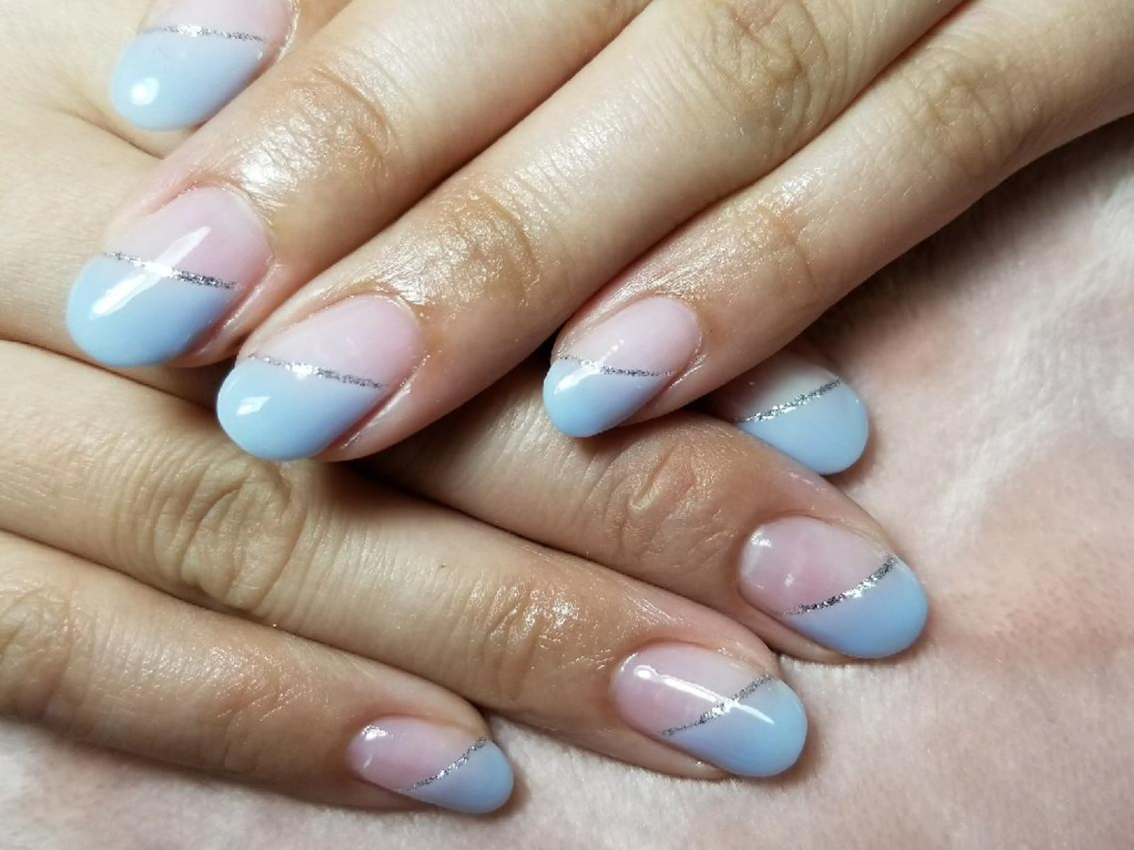 ネイル フレンチネイル 斜めフレンチ Laule’a 昭島店のネイルデザイン