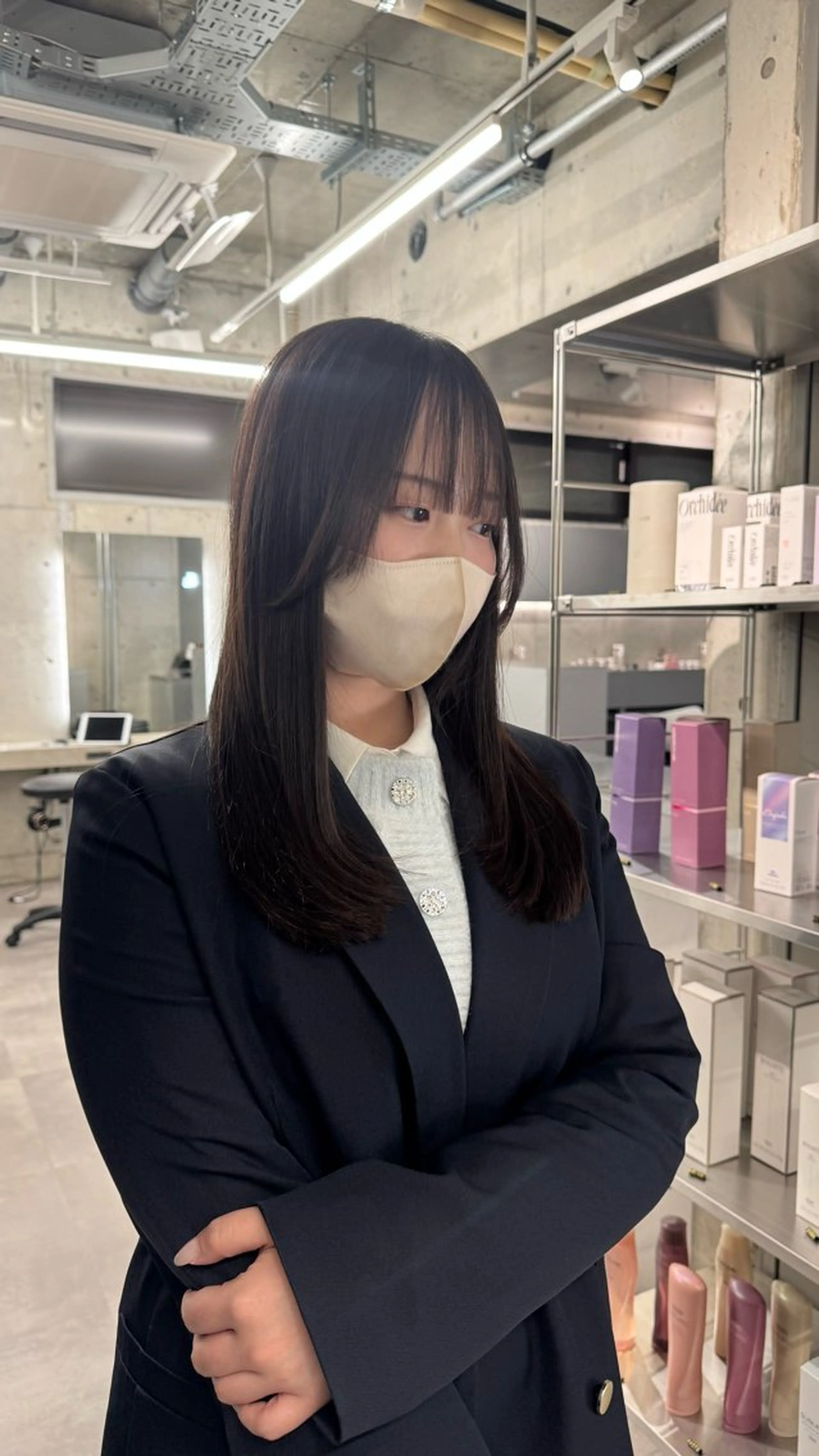 セミロング 顔周りカット カット shio ハイトーン 💗【福岡天神】のヘアスタイル