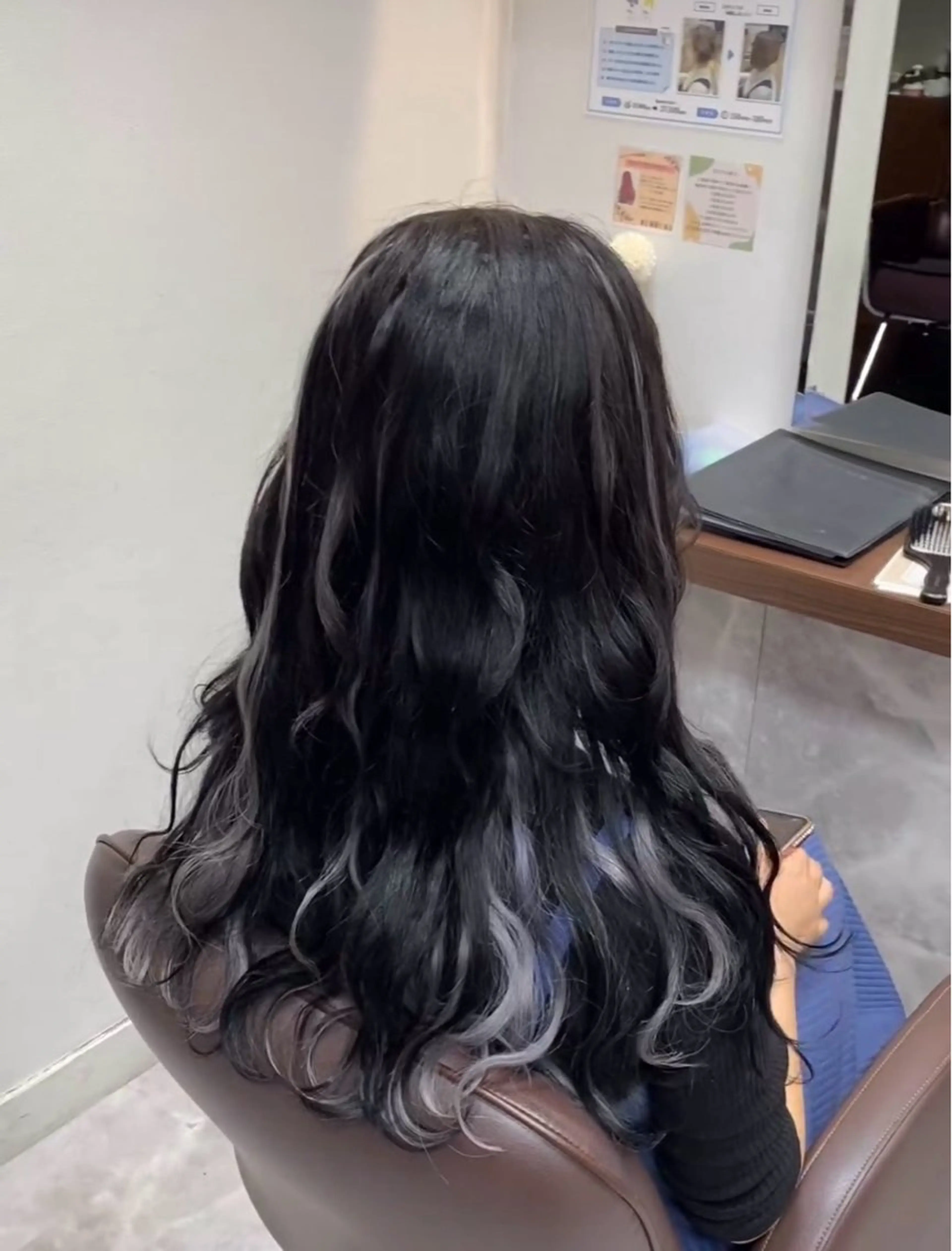 ロング 寺井 萌恵のヘアスタイル