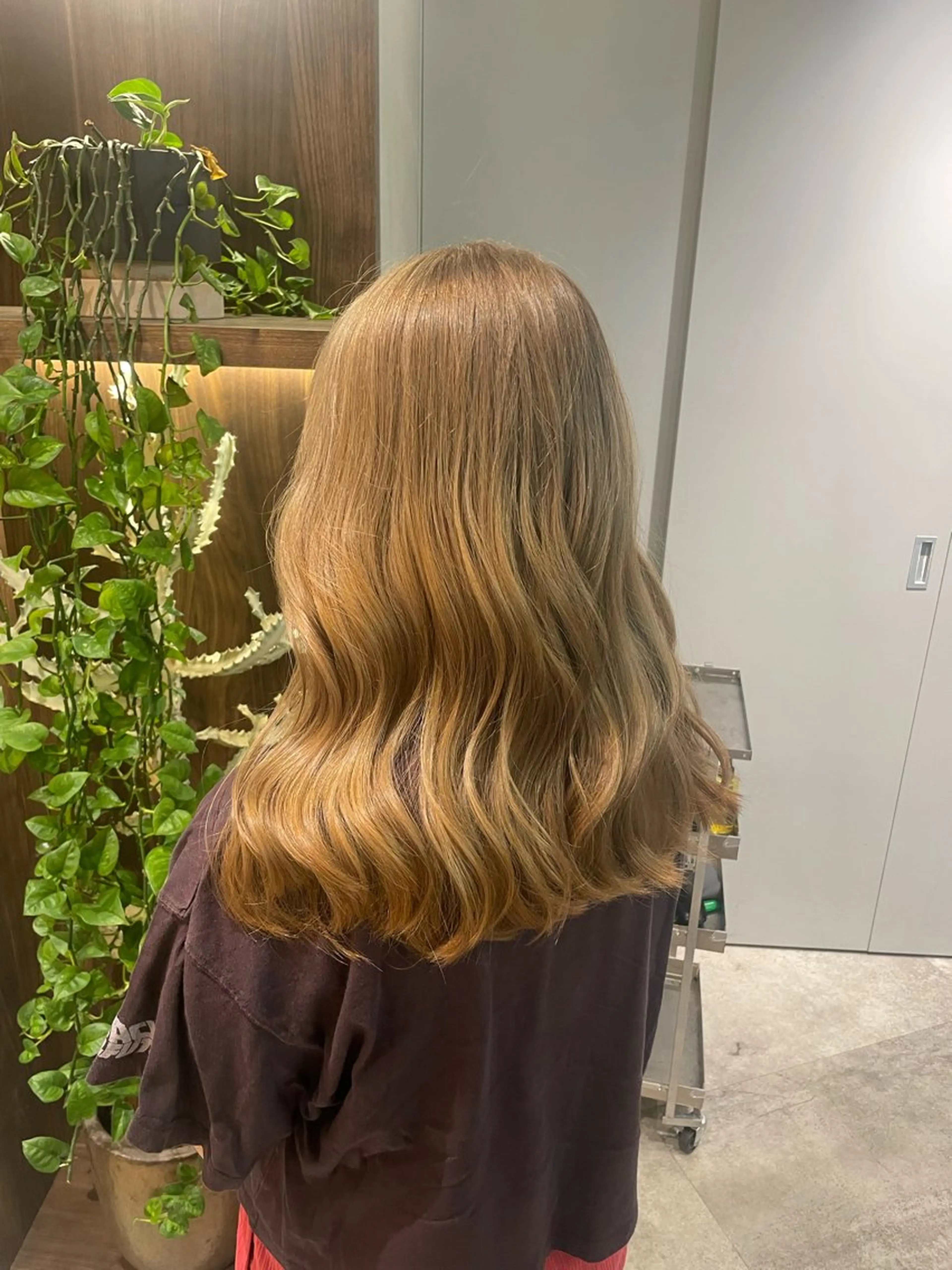 カラー ベージュカラー ブリーチ ミルクティーベージュ Toiro 新宿所属・ハイトーン/透明感 yuinaのヘアスタイル