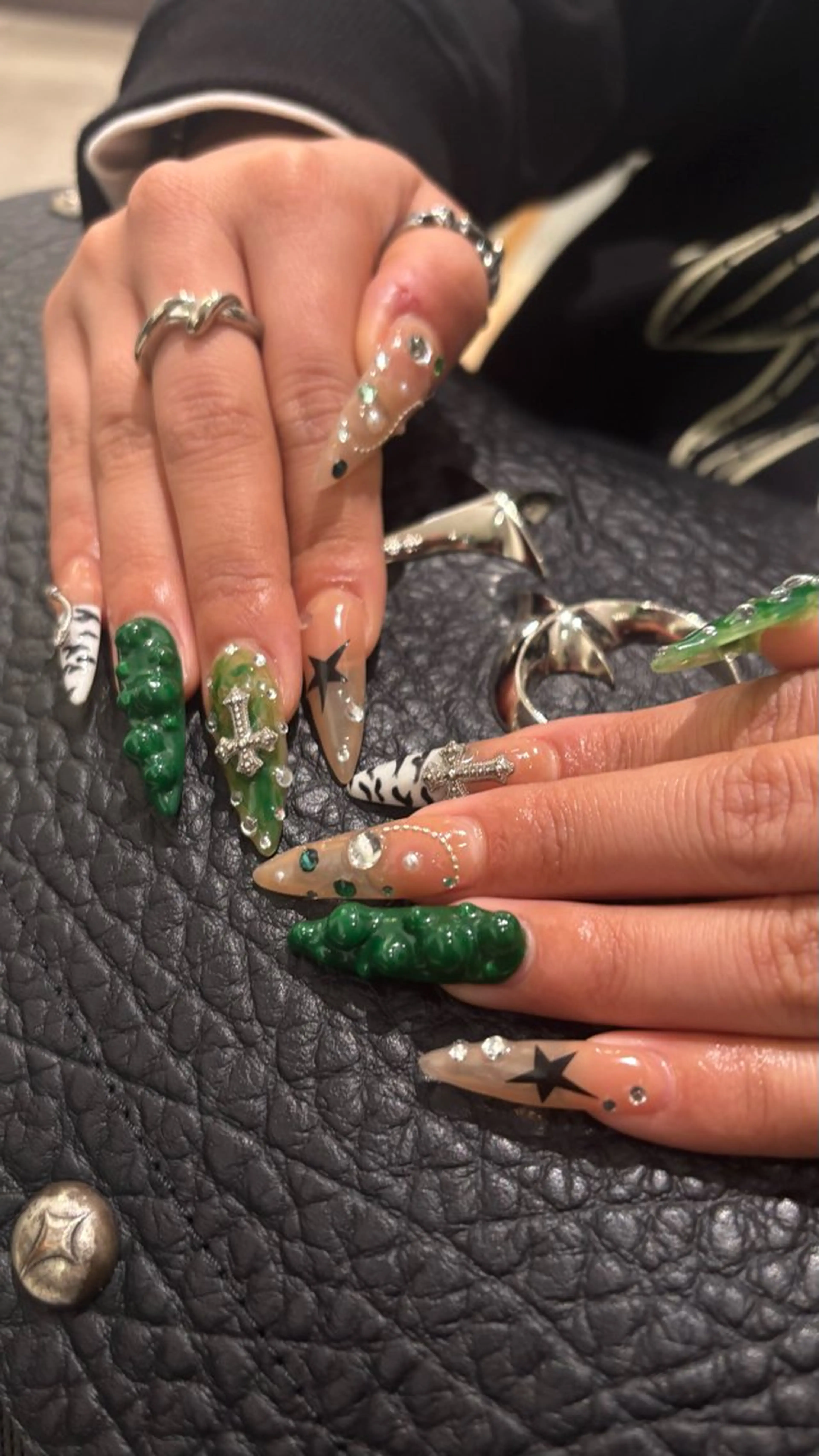 ネイル ハンドネイル 🐬Cxxu° Nail✝️のネイルデザイン