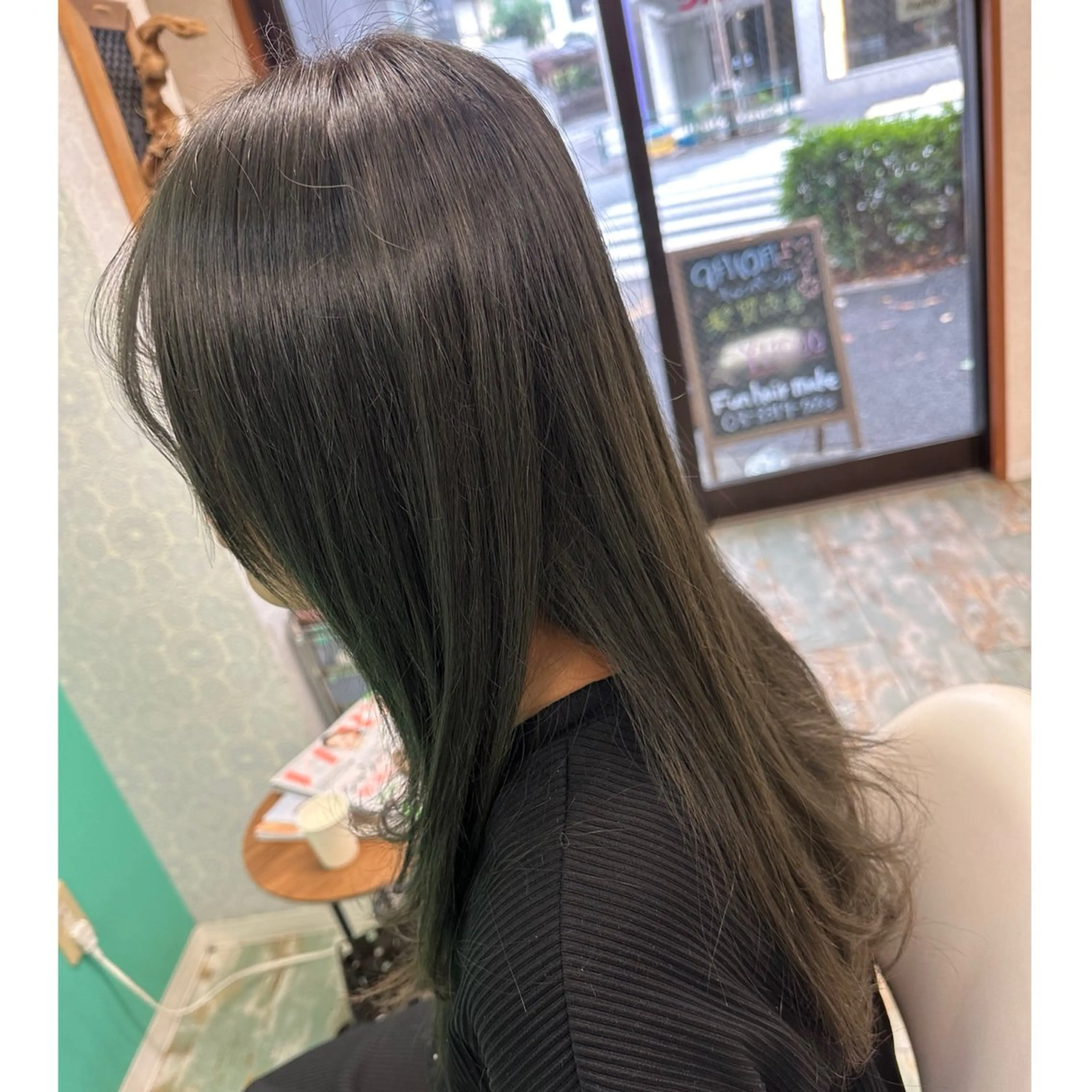 ロング カラー ヘアカラー 三原 友美のヘアスタイル