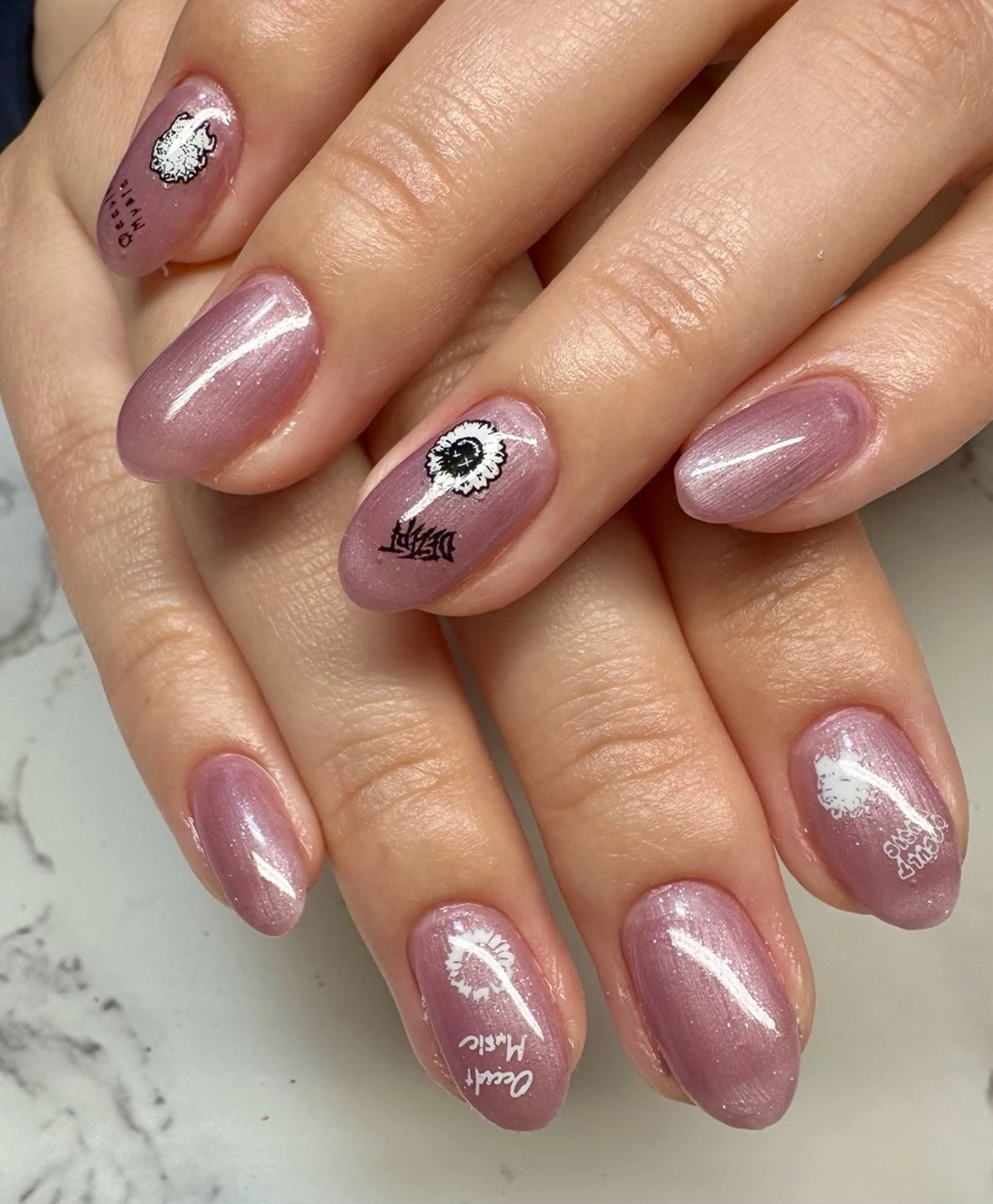 ネイル アートネイル チークネイル フレンチネイル キラキラネイル マグネットネイル M.N_ nailのネイルデザイン