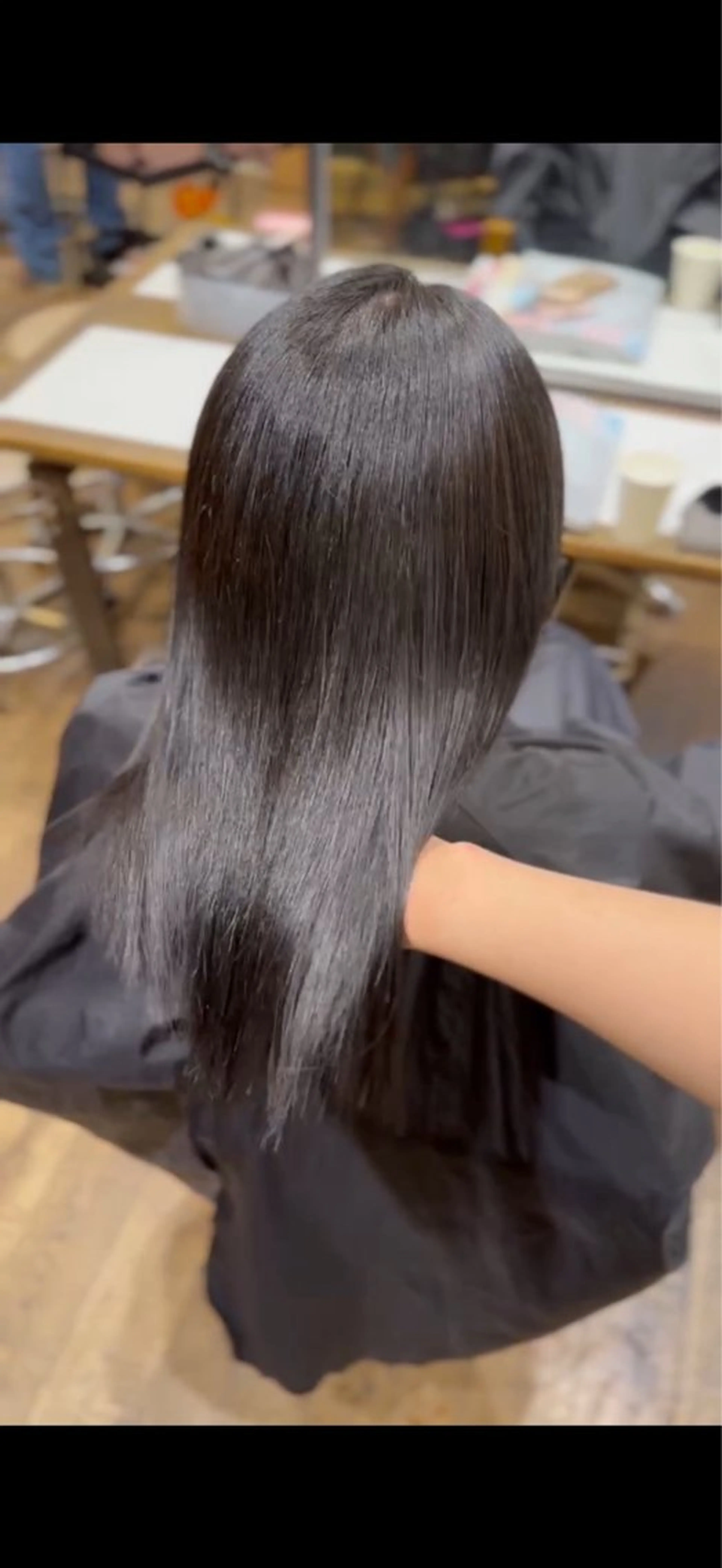 セミロング トシキ/艶カラー /似合わせカットのヘアスタイル