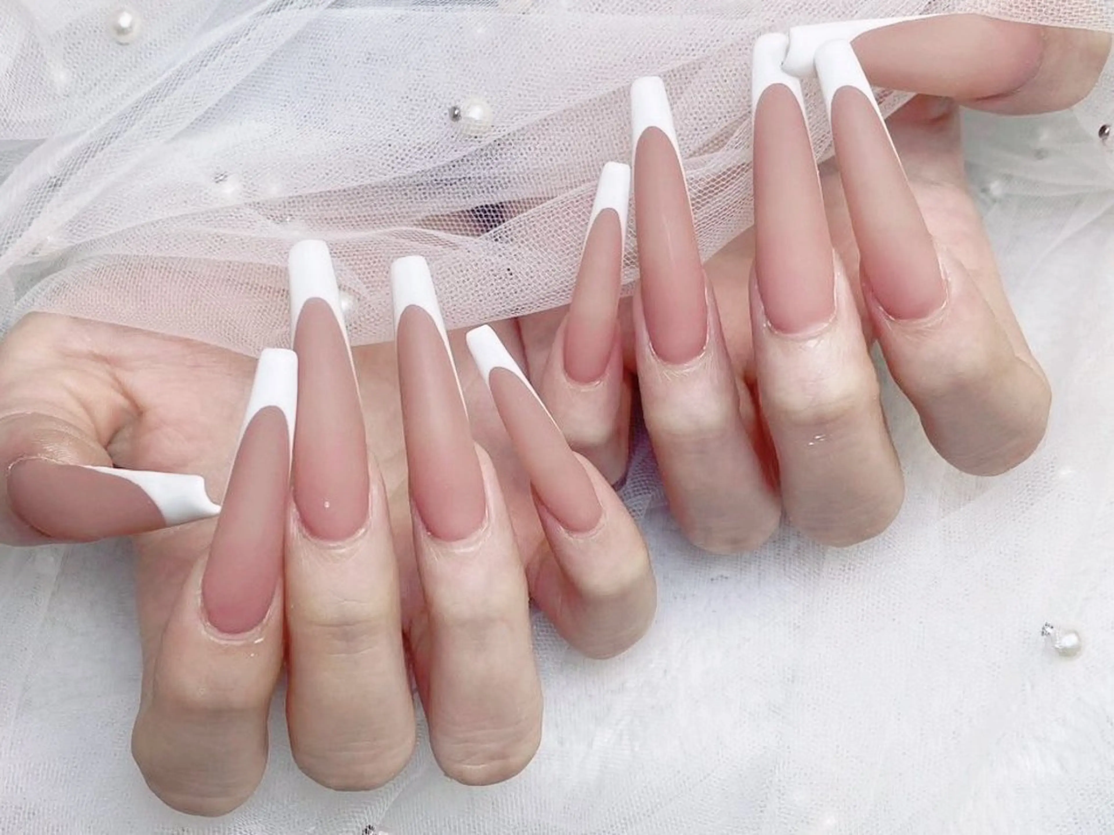 ネイル フレンチネイル ジェルネイル ハート 韓国ネイル マグネットネイル ハンドネイル ネイルサロン lotusのネイルデザイン