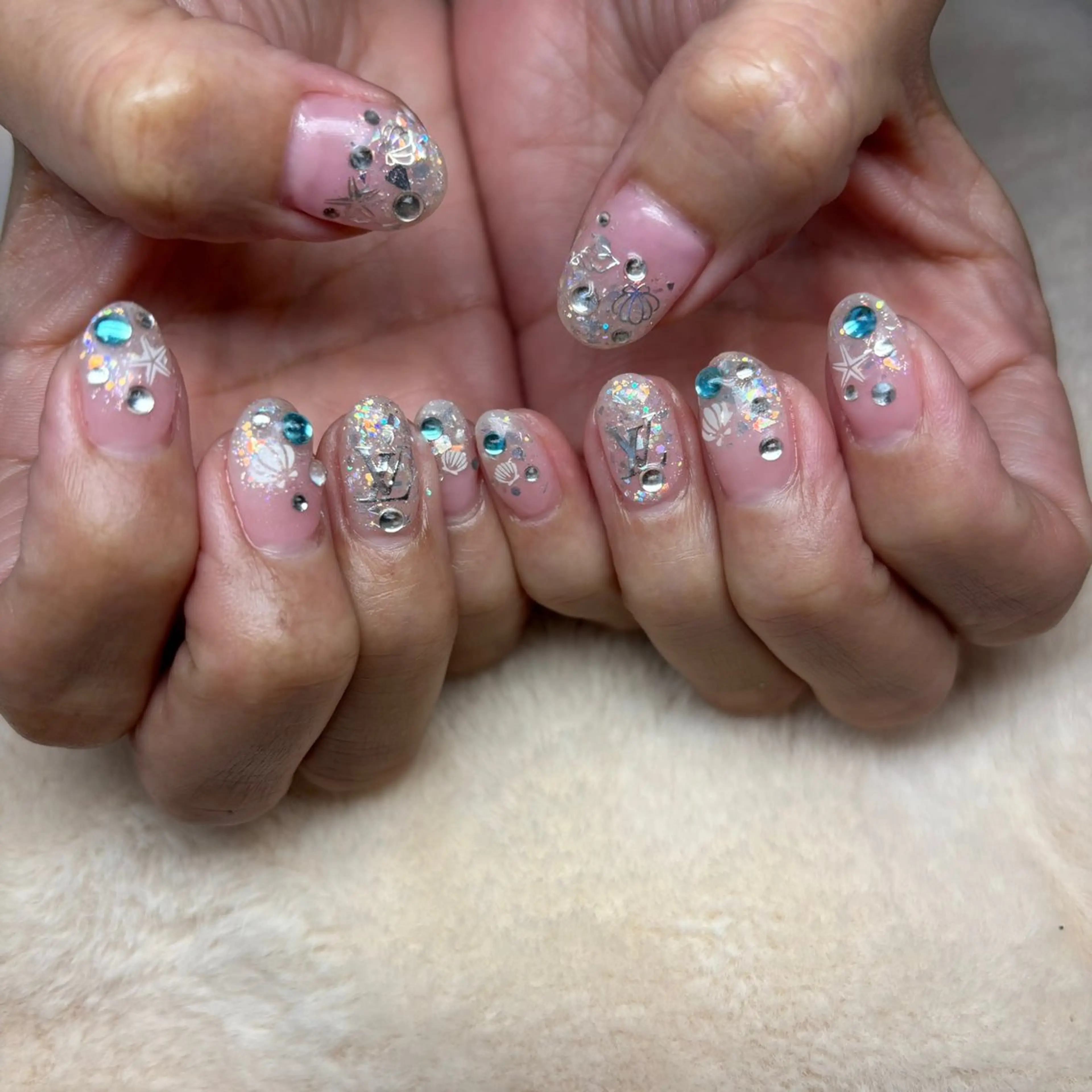 ネイル es nailのネイルデザイン