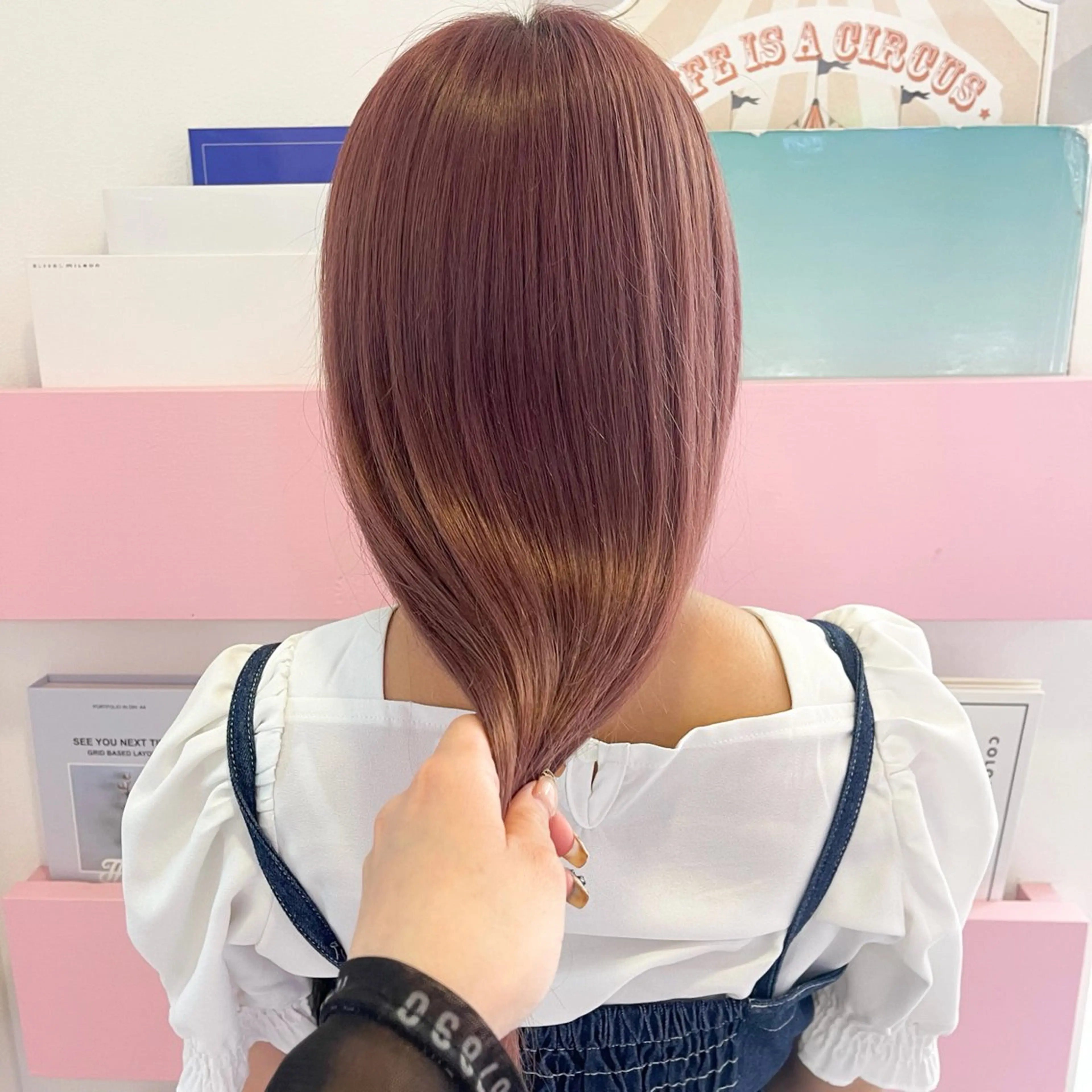 ロング カラー カット ヘアカラー 🎀ミルクティー/暖 色×レイヤー/マリアのヘアスタイル