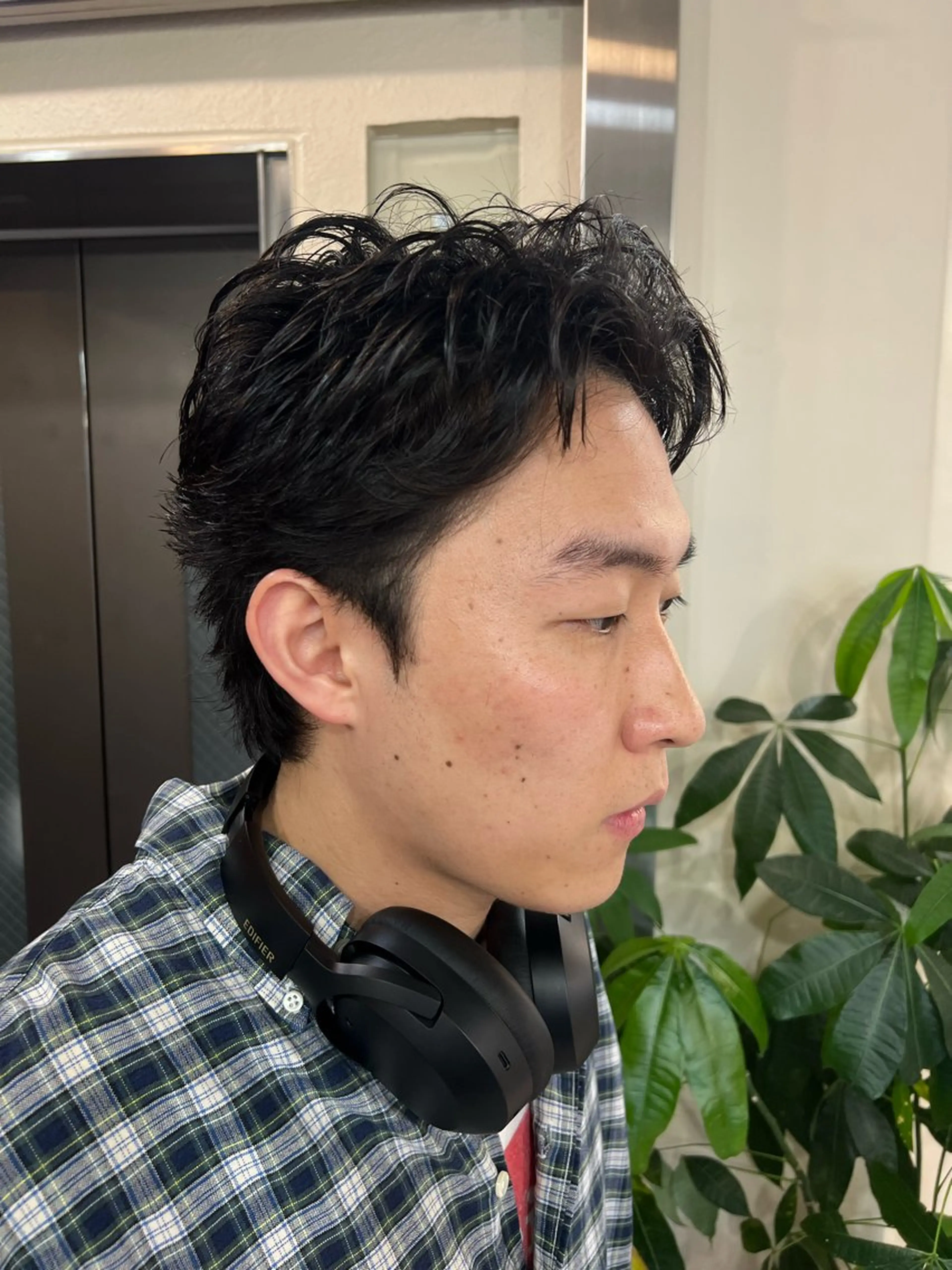 ショート メンズ職人/センター パート/富沢真斗のヘアスタイル