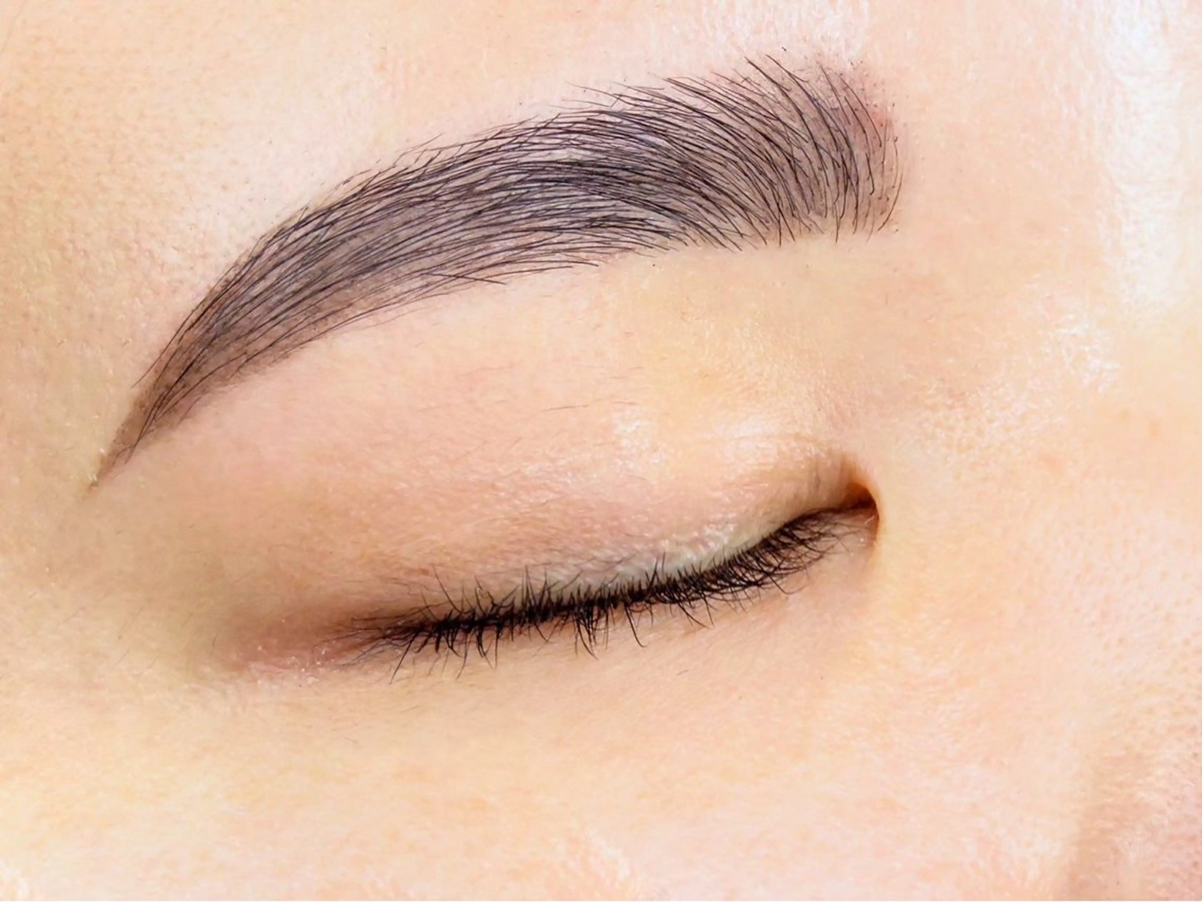 アイブロウ 大浜 なつみのマツエク・マツパデザイン