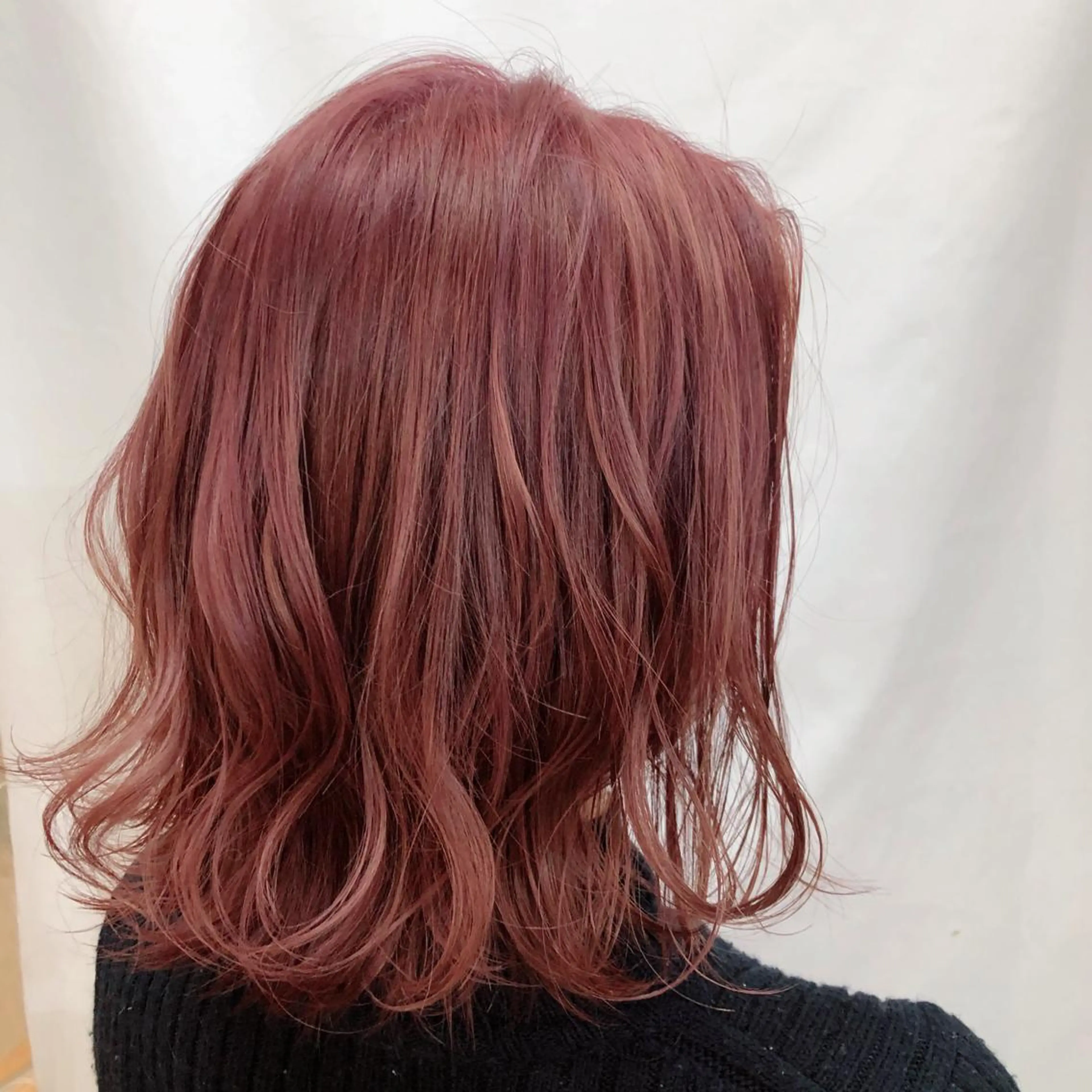 ミディアム カラー パーマ ヘアアレンジ マツエク・マツパ 暖色ボブ 🍊rikakoのヘアスタイル