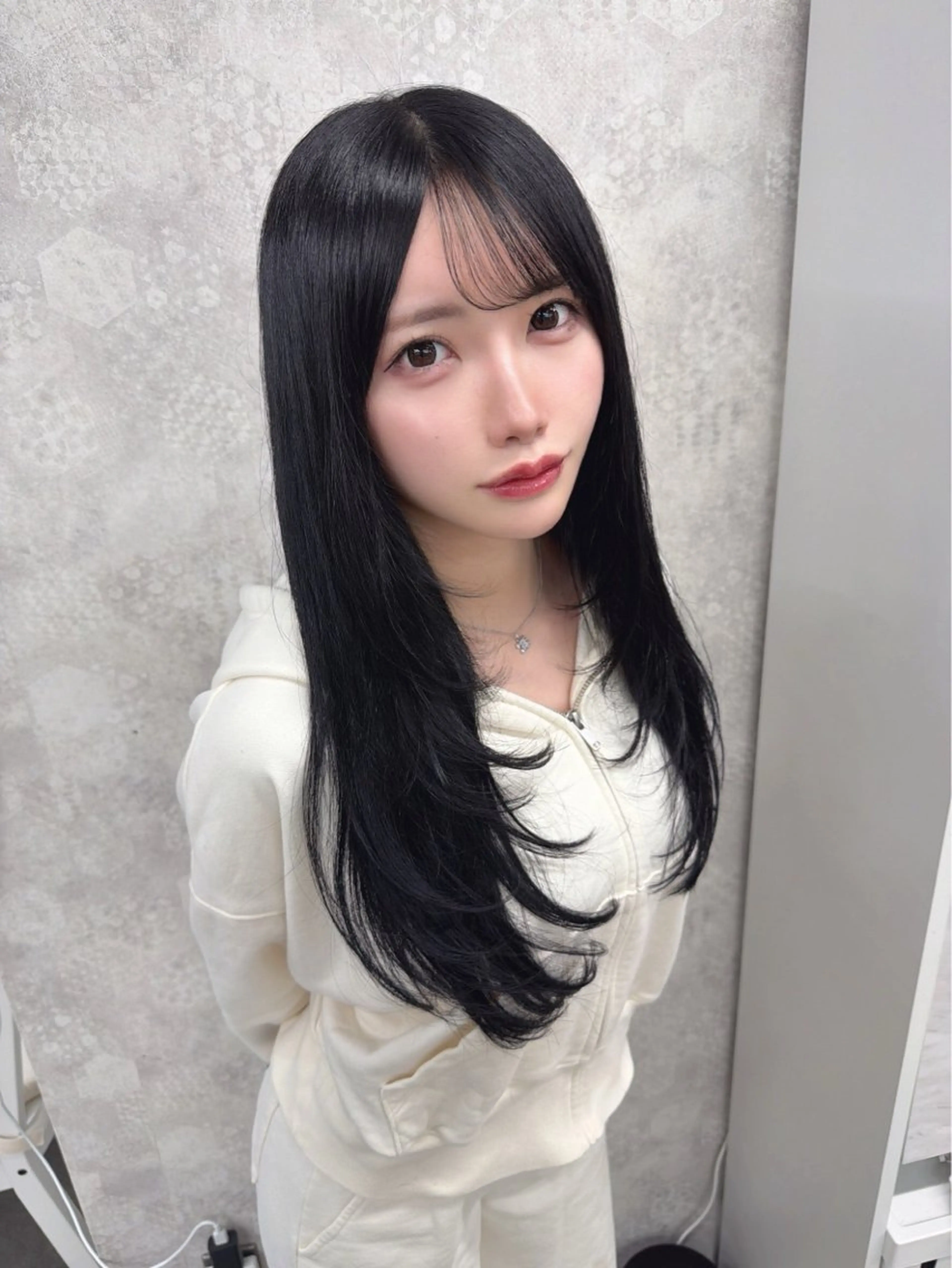 セミロング カラー シールエクステ ブリーチ ブロンド ケアブリーチ ダブルカラー カット ヘアカラー トリートメント Tiam タクミのヘアスタイル