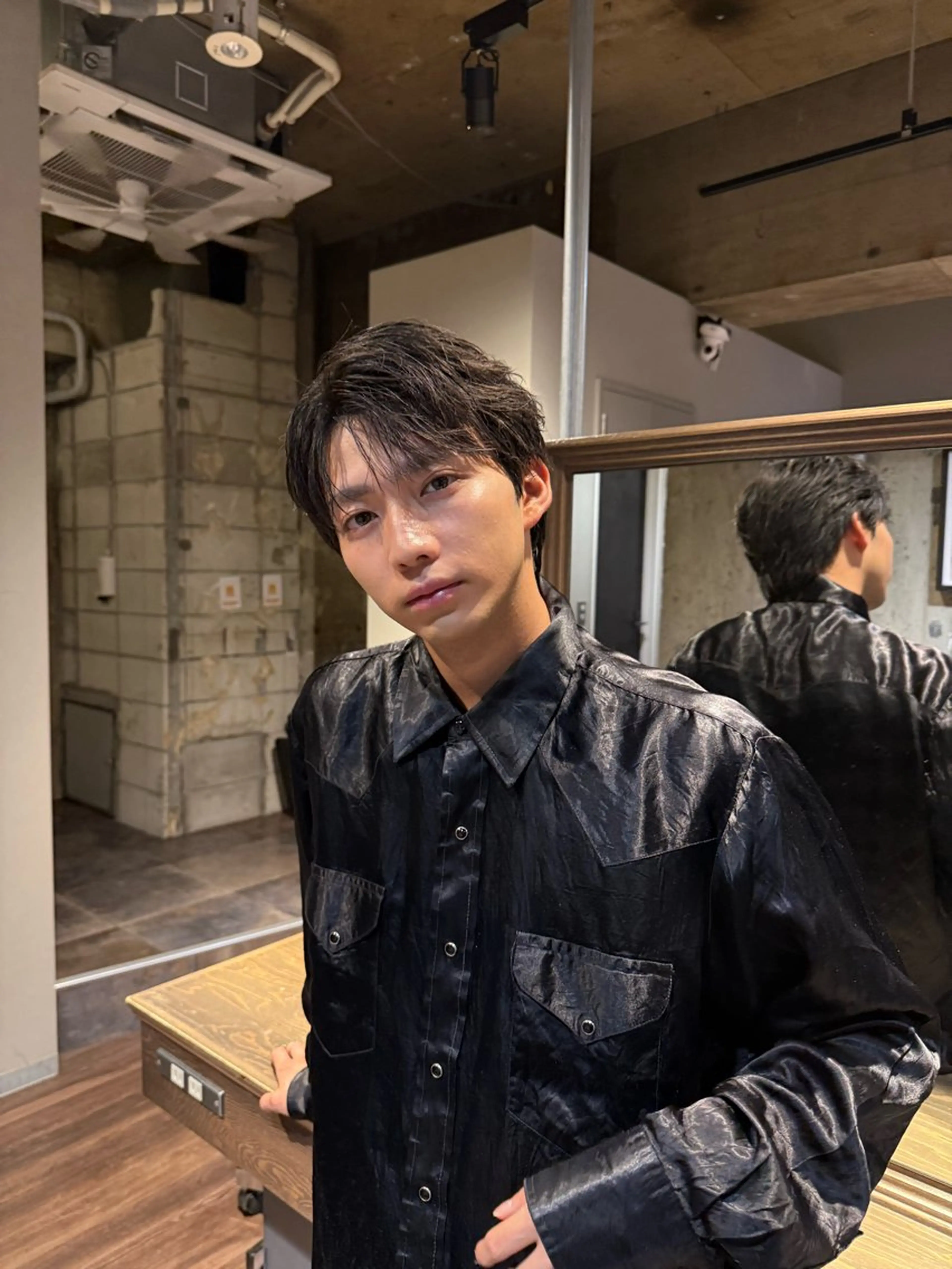 ショート パーマ メンズ センターパート フェザーパーマ メンズパーマ カット パーマ 縮毛矯正 メンズ/佐藤 恒輝のヘアスタイル