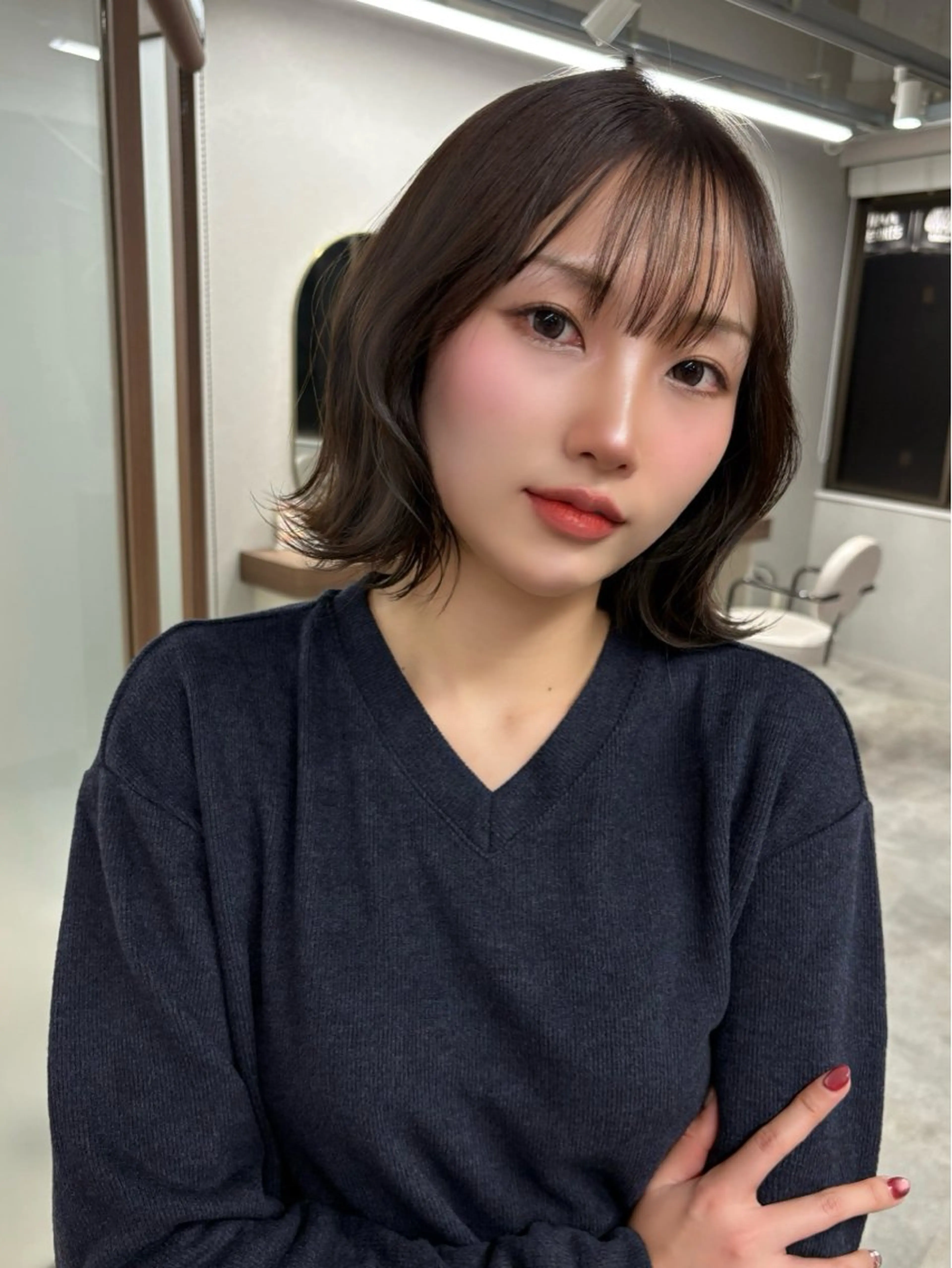 ショート チョコレートブラウン くびれヘア 卒業式のヘアスタイル 学生 韓国風ヘア SeiRa☪️ 艶髪 / 透明感のヘアスタイル