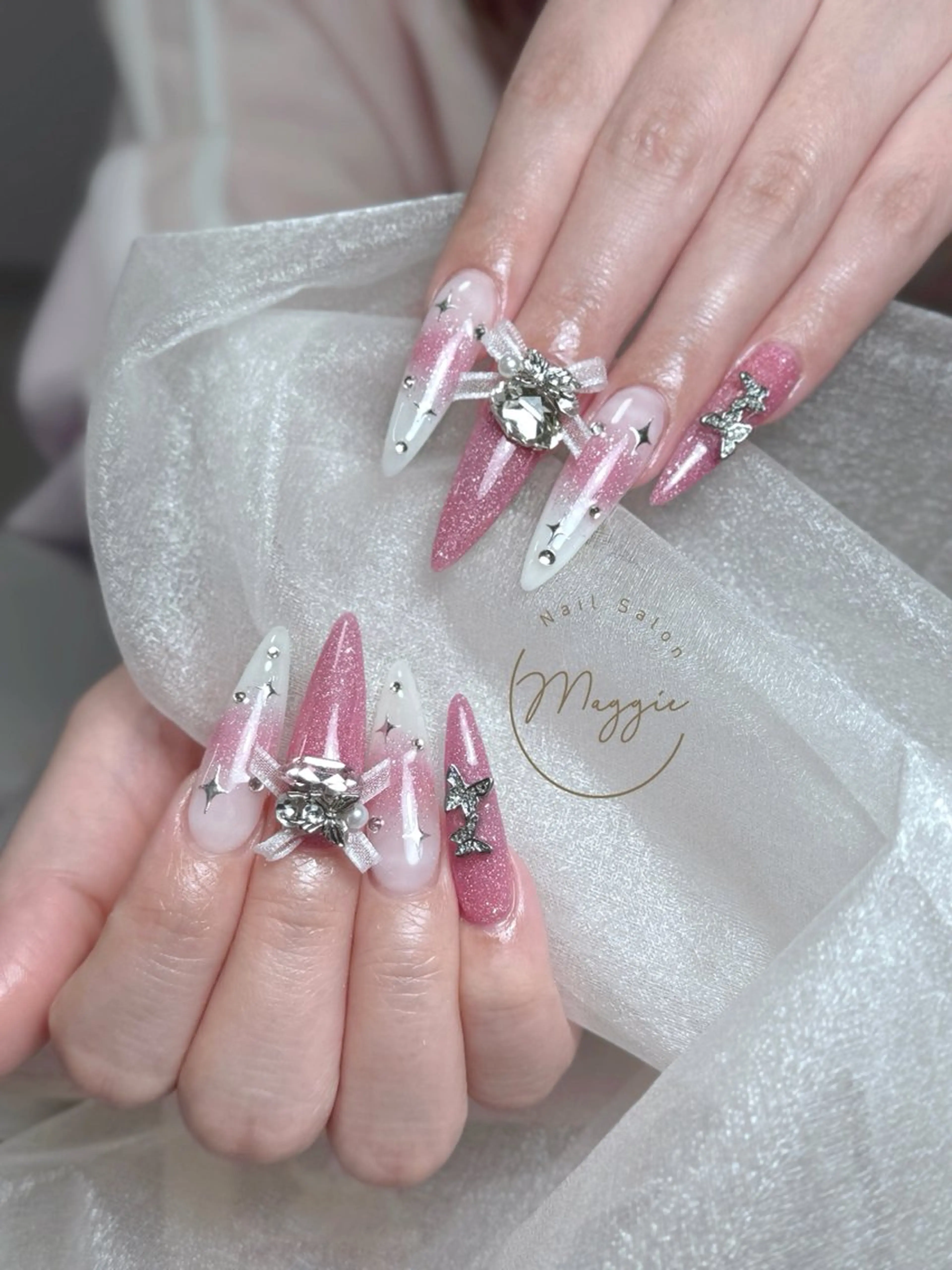 ネイル Maggie Nail🦩のネイルデザイン