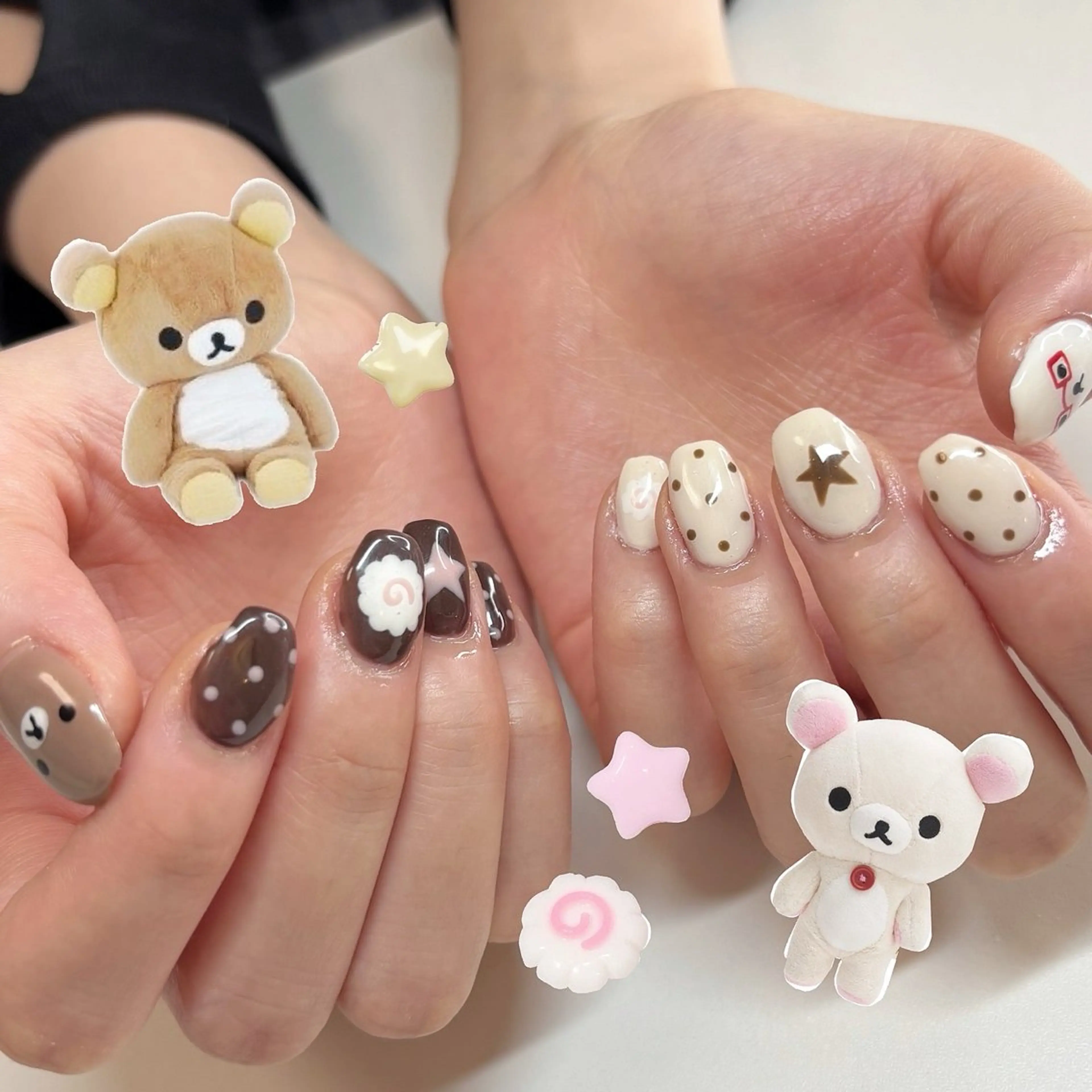 ネイル moi nail ˙⋆.˚のネイルデザイン