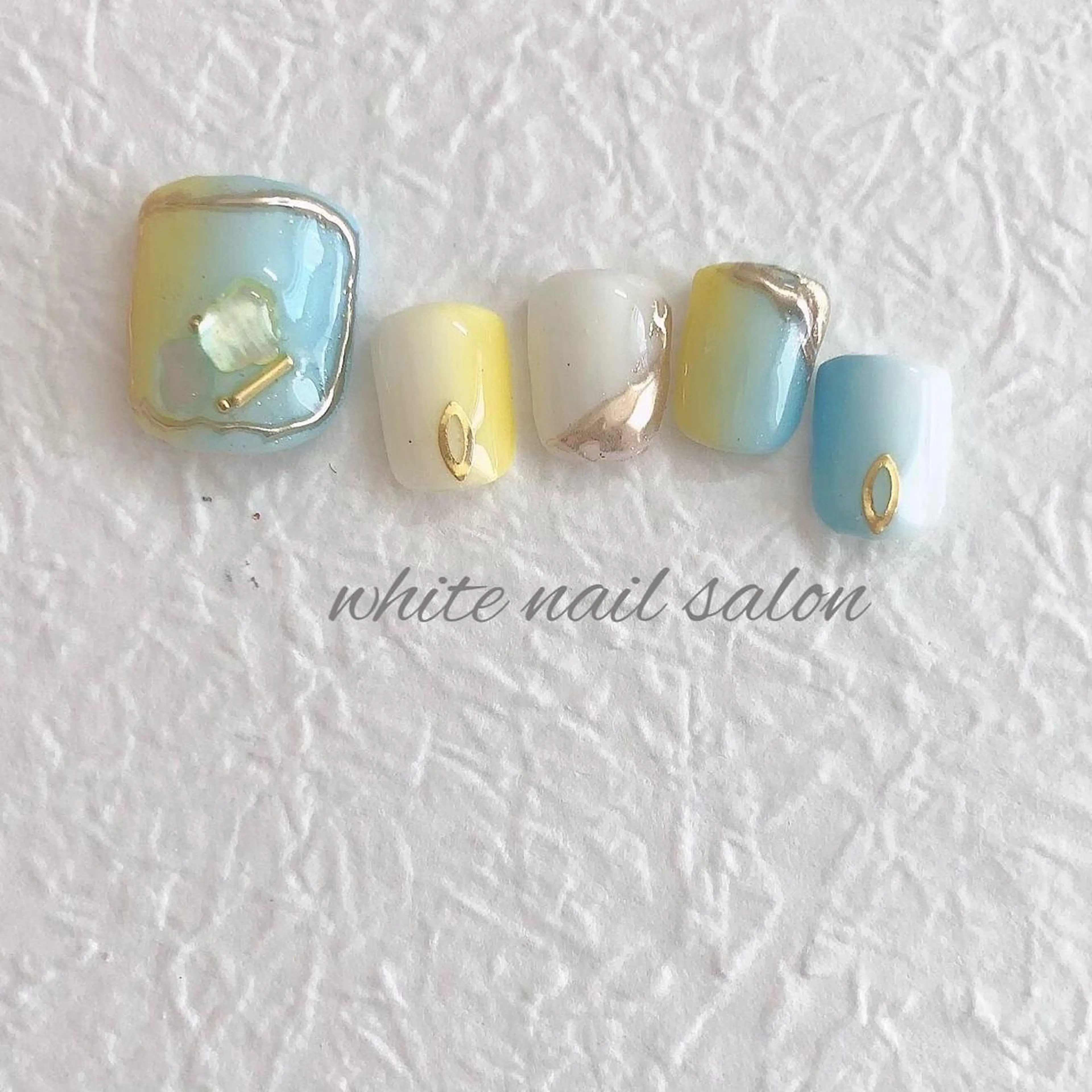 ネイル ジェルネイル ハードジェル 持ち込み ソフトジェル フットネイル white nail salonのネイルデザイン