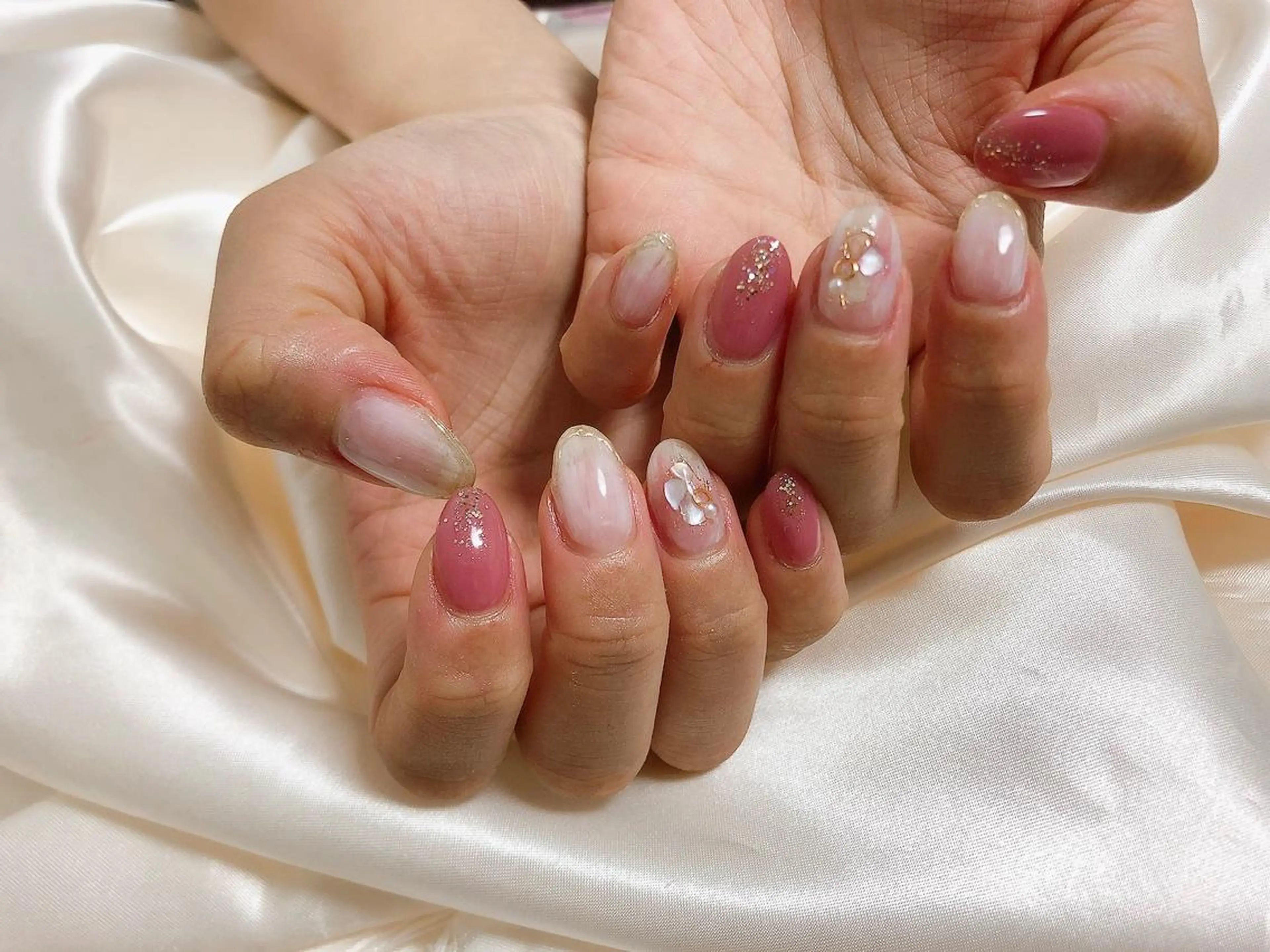 ネイル mogunail &blowのネイルデザイン