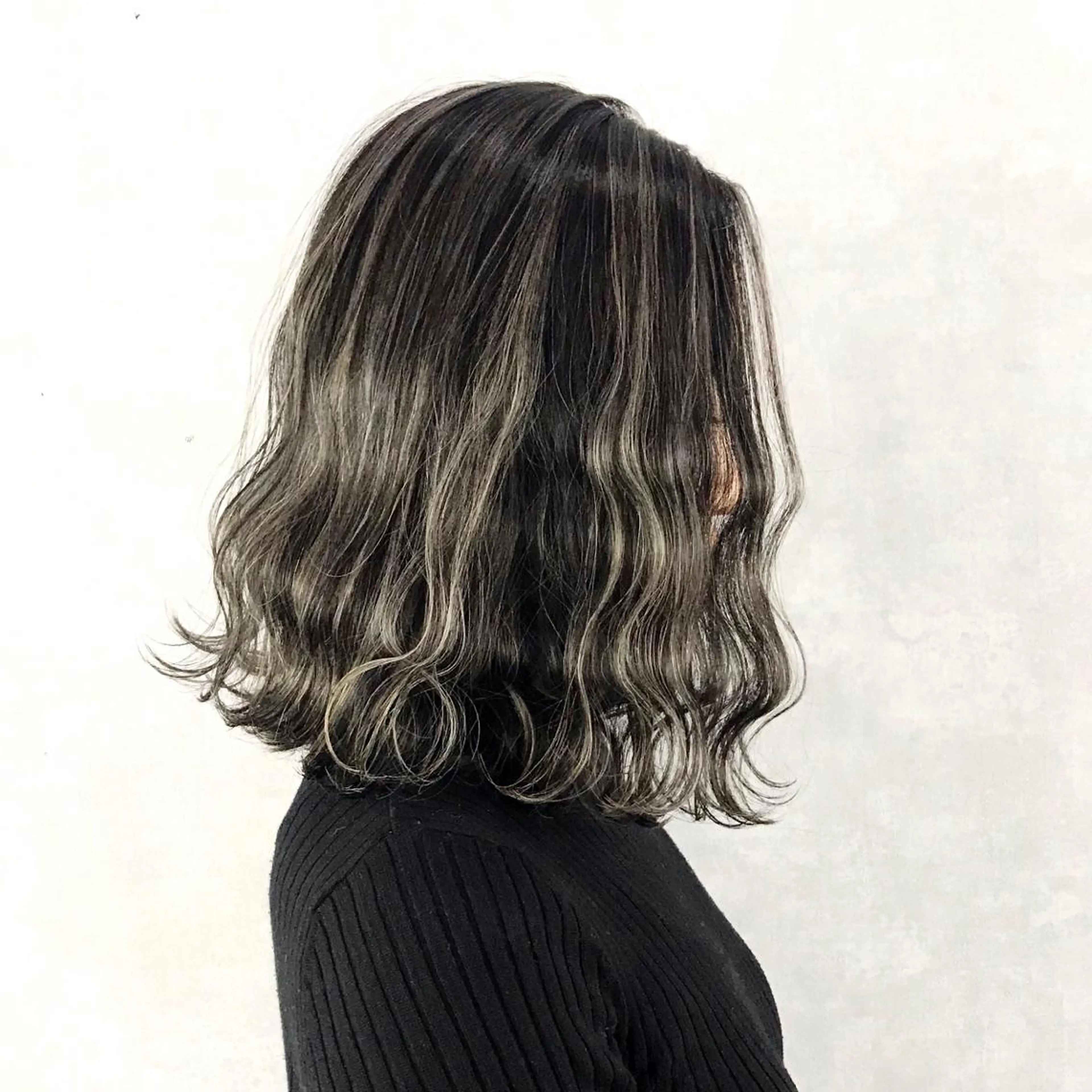 ミディアム カラー ハイライトカラー 3Dハイライト ハイライト タンバルモリ ヨシンモリ サロウィン所属・K-POP好き美容師 🇰🇷Kai.Yのヘアスタイル